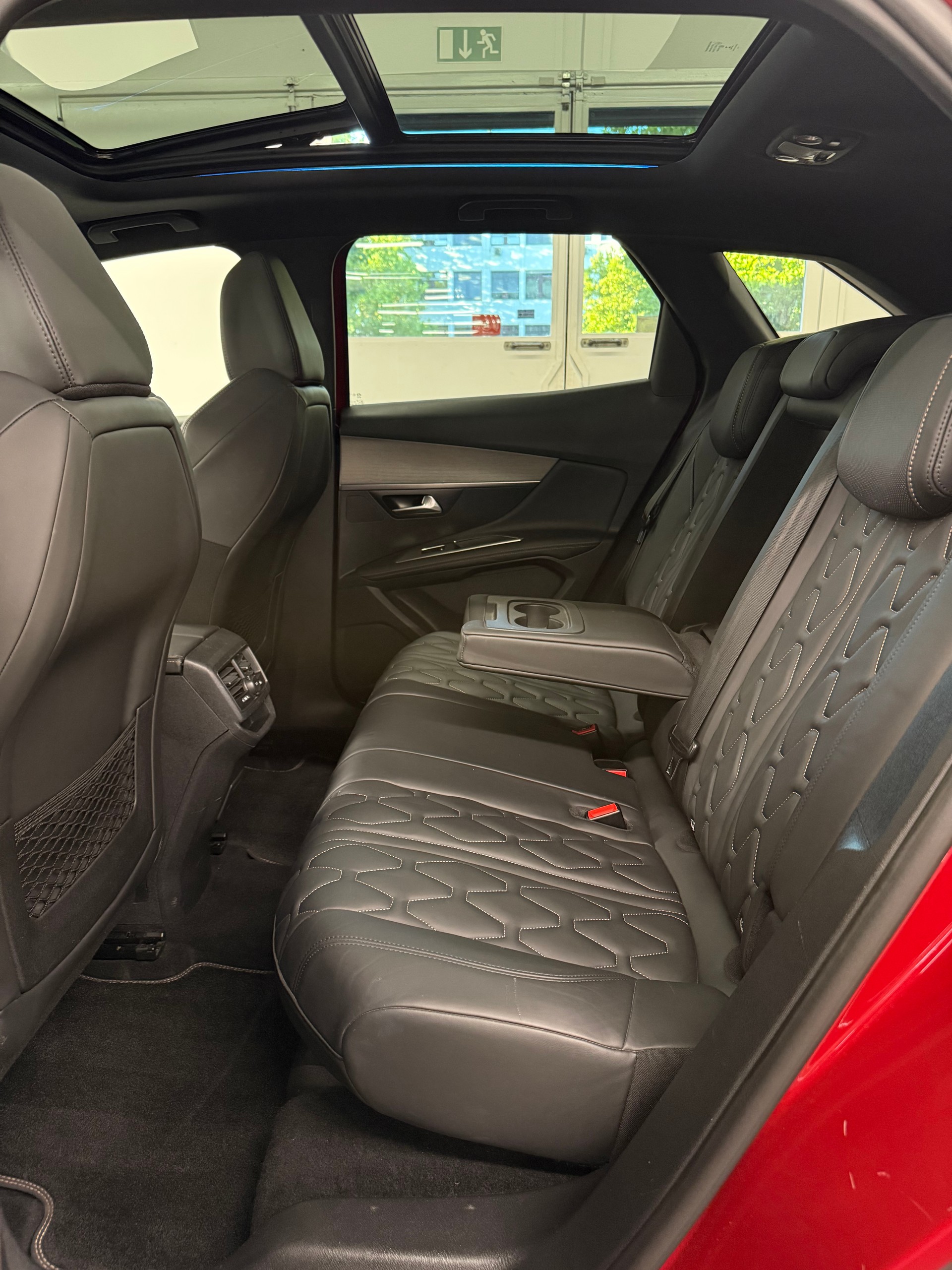 PEUGEOT 3008 2.0 BlueHDi GT STT AHK-image-25