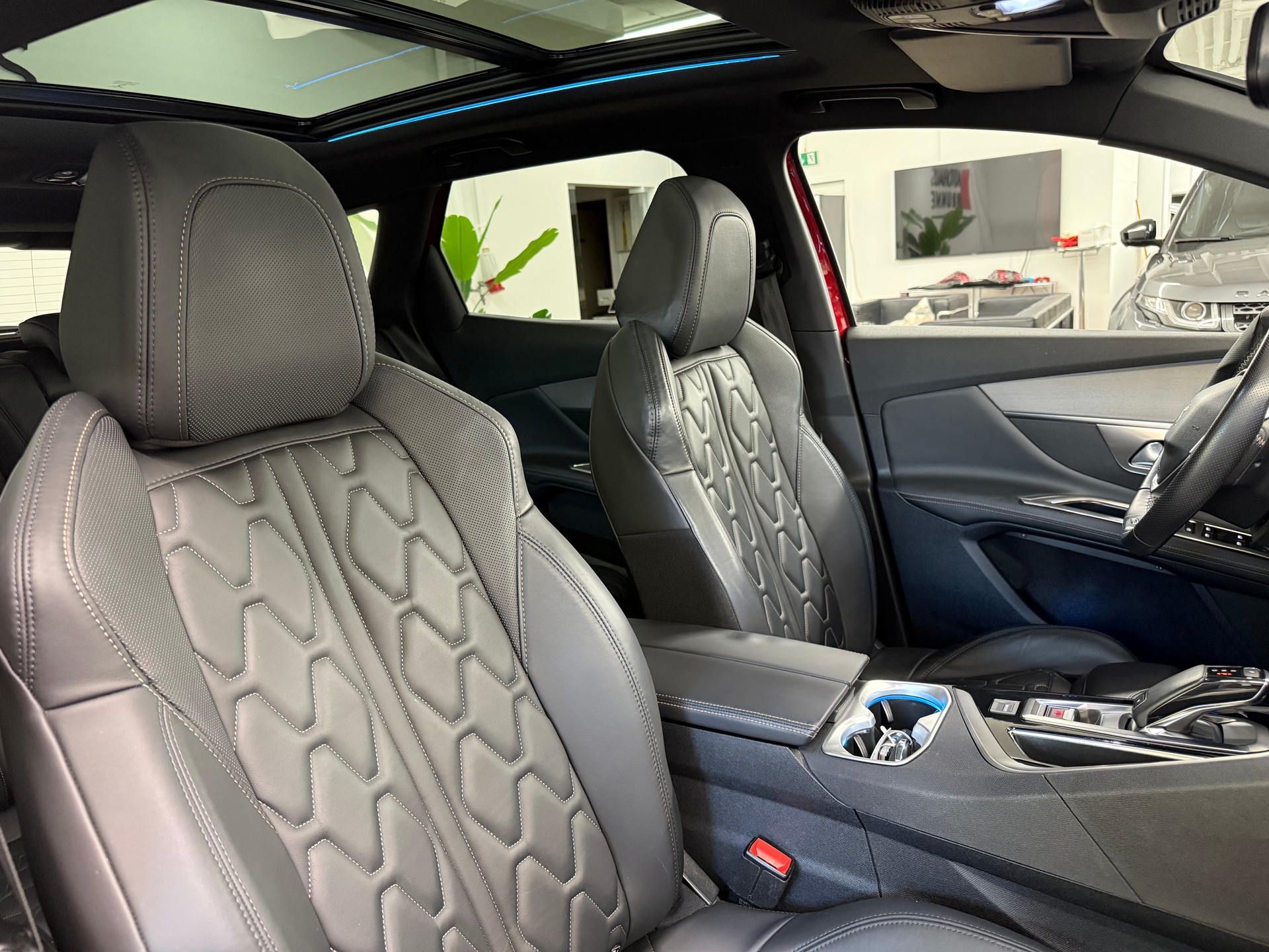 PEUGEOT 3008 2.0 BlueHDi GT STT AHK-image-28