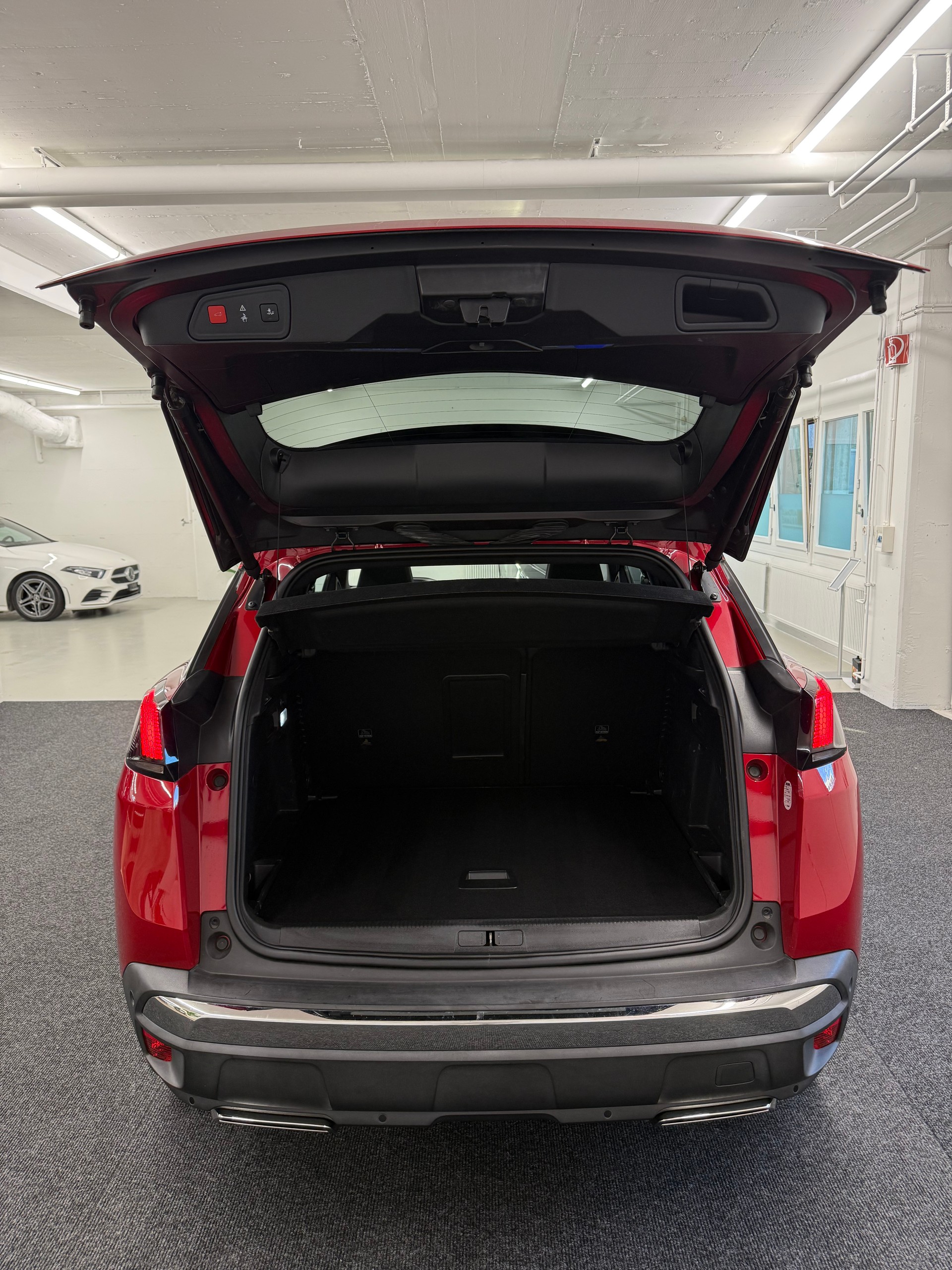 PEUGEOT 3008 2.0 BlueHDi GT STT AHK-image-6
