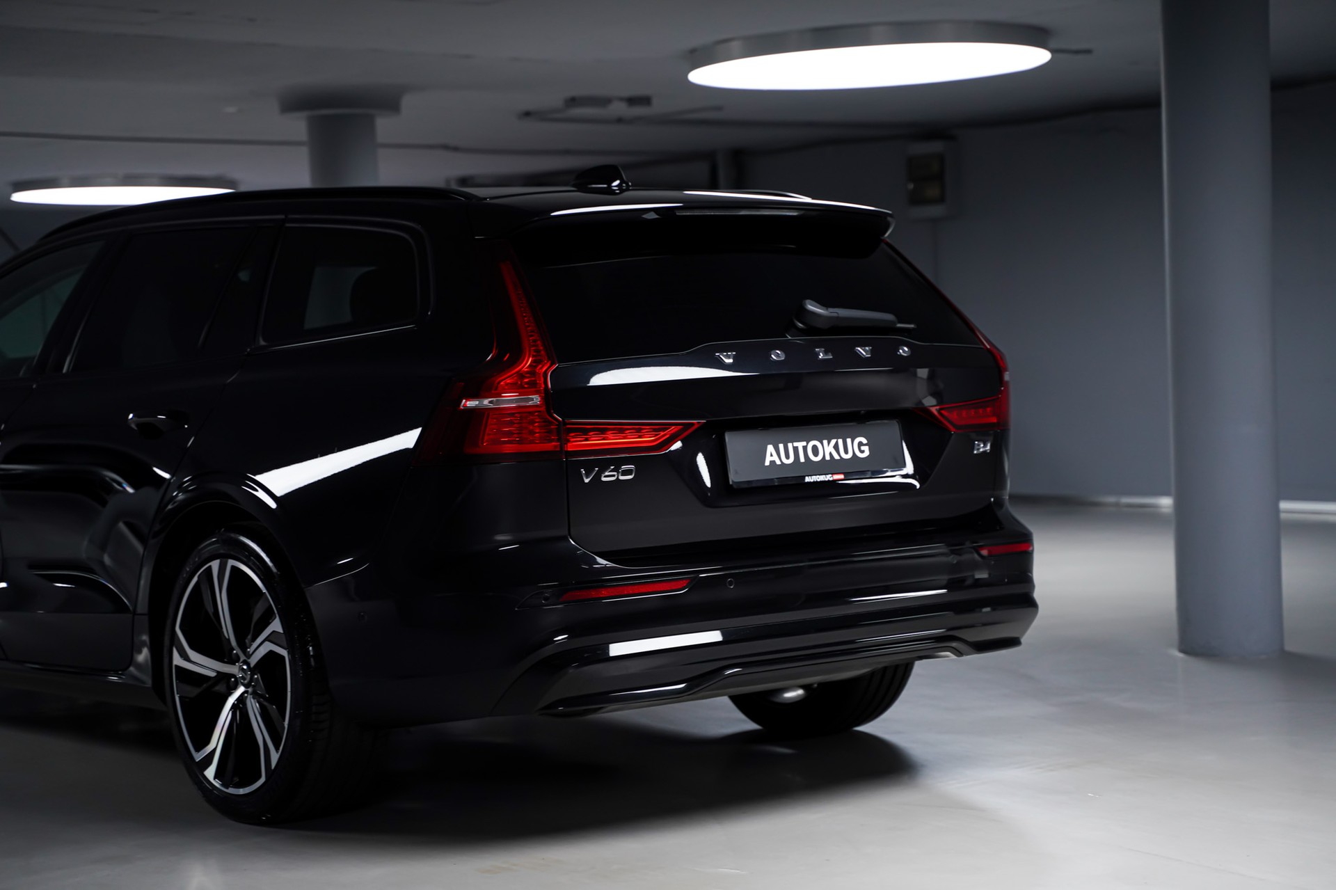 VOLVO V60 B4 Benzin Mild Hybrid Plus Dark DCT-image-7