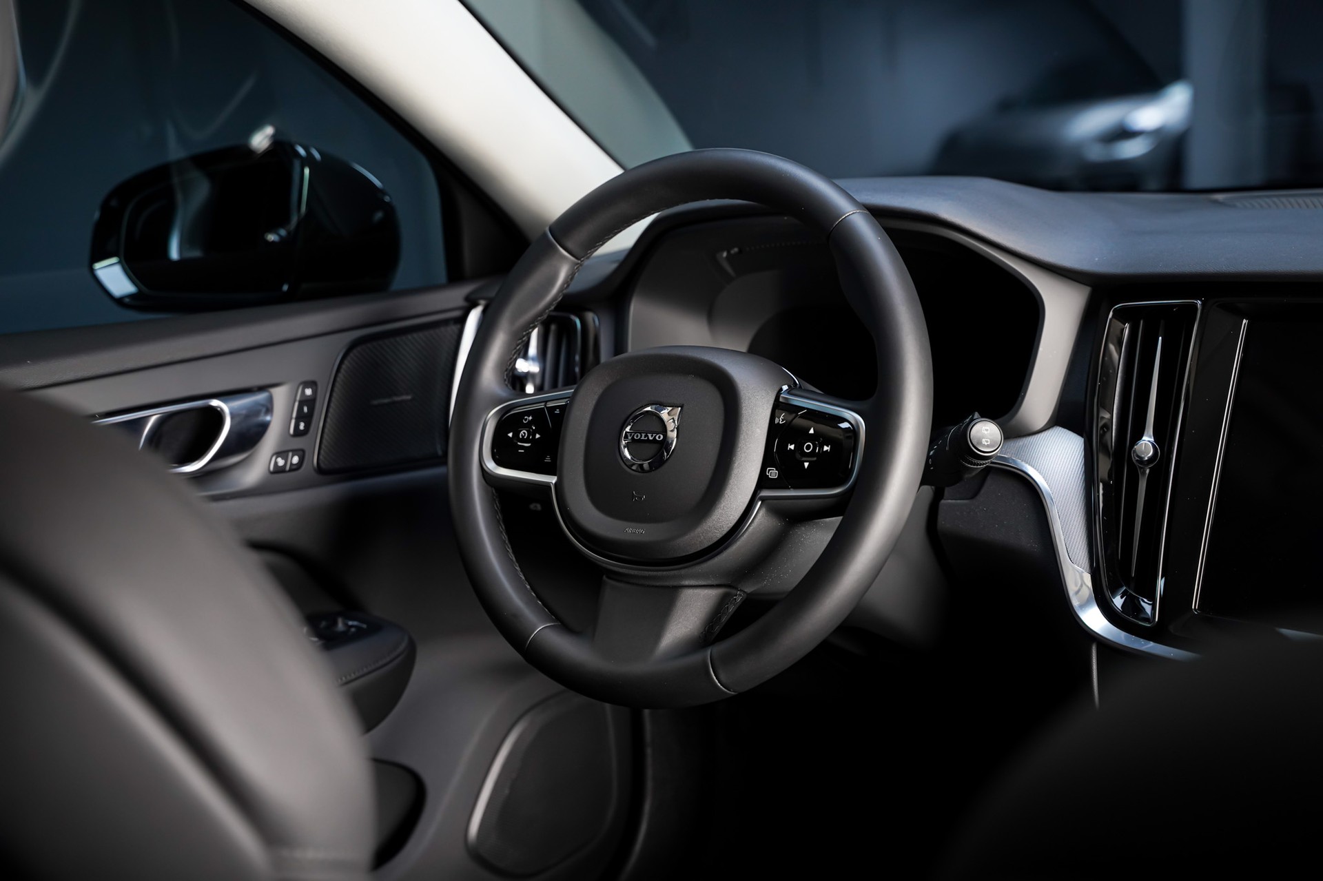 VOLVO V60 B4 Benzin Mild Hybrid Plus Dark DCT-image-21