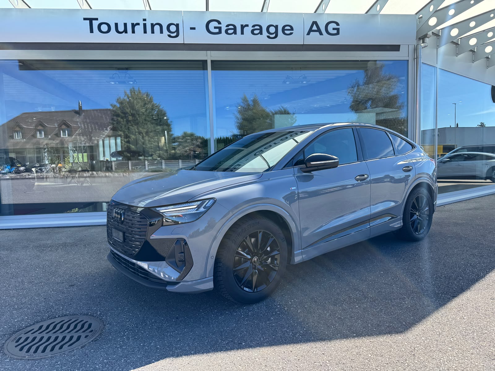 AUDI Q4 Sportback e-tron 45 Edition Swiss Ski quattro mit Black Edition & S-line Packet-image-0