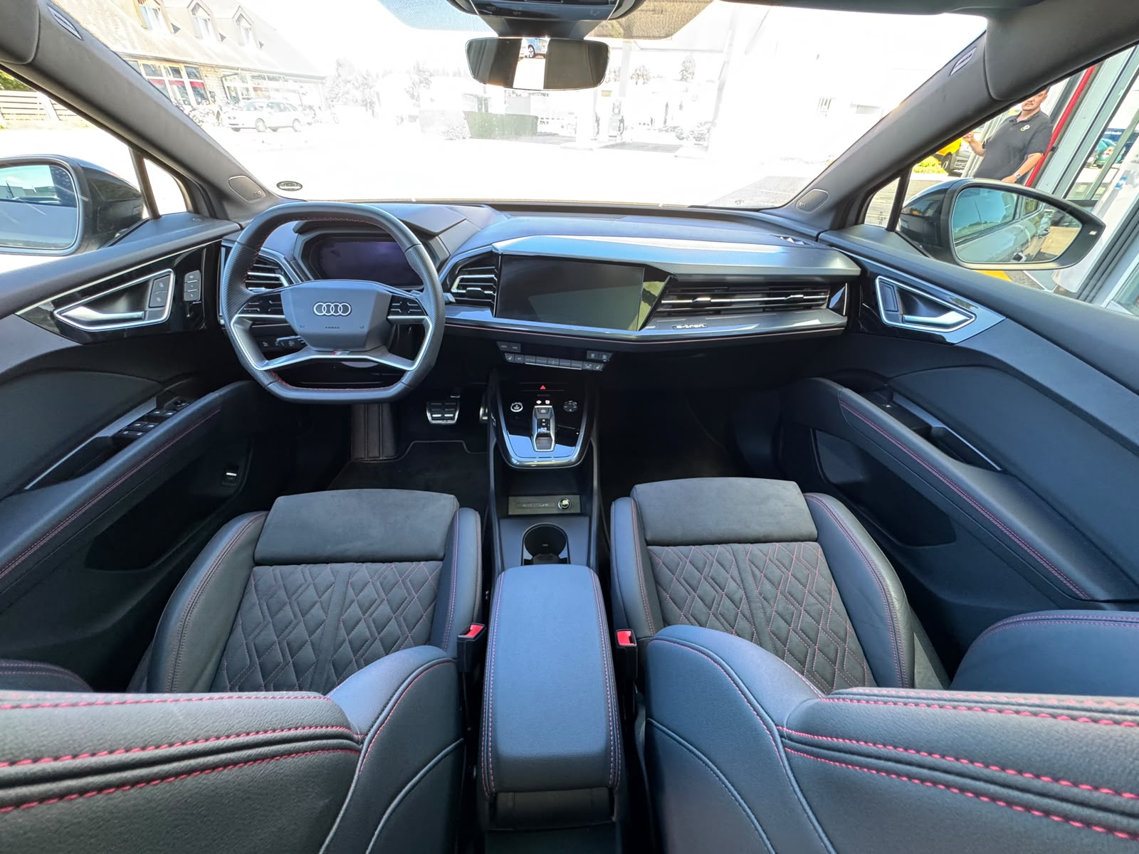 AUDI Q4 Sportback e-tron 45 Edition Swiss Ski quattro mit Black Edition & S-line Packet-image-15