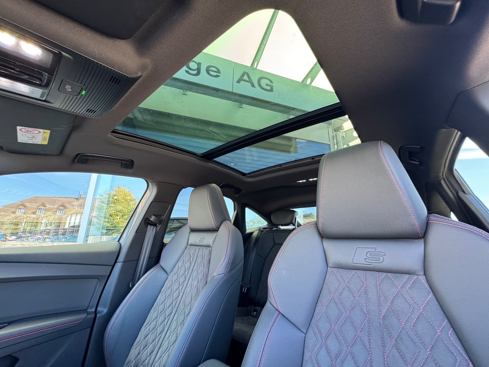 AUDI Q4 Sportback e-tron 45 Edition Swiss Ski quattro mit Black Edition & S-line Packet-image-14