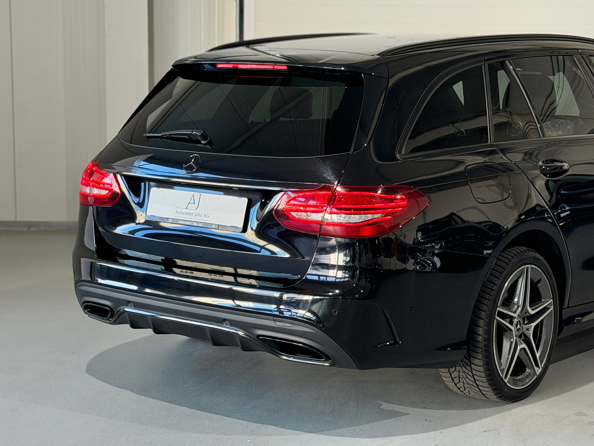 MERCEDES-BENZ C 200 Swiss Star AMG Line 4M 9G-Tronic (CH)-image-5