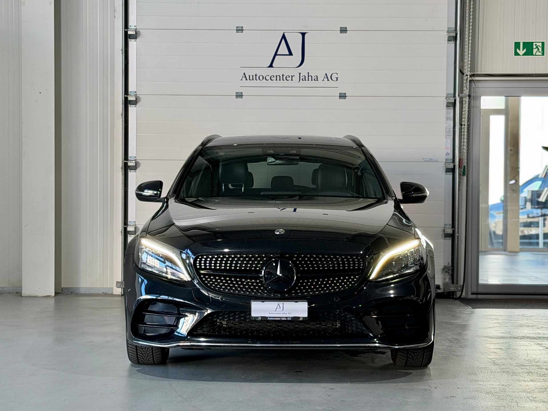 MERCEDES-BENZ C 200 Swiss Star AMG Line 4M 9G-Tronic (CH)-image-4