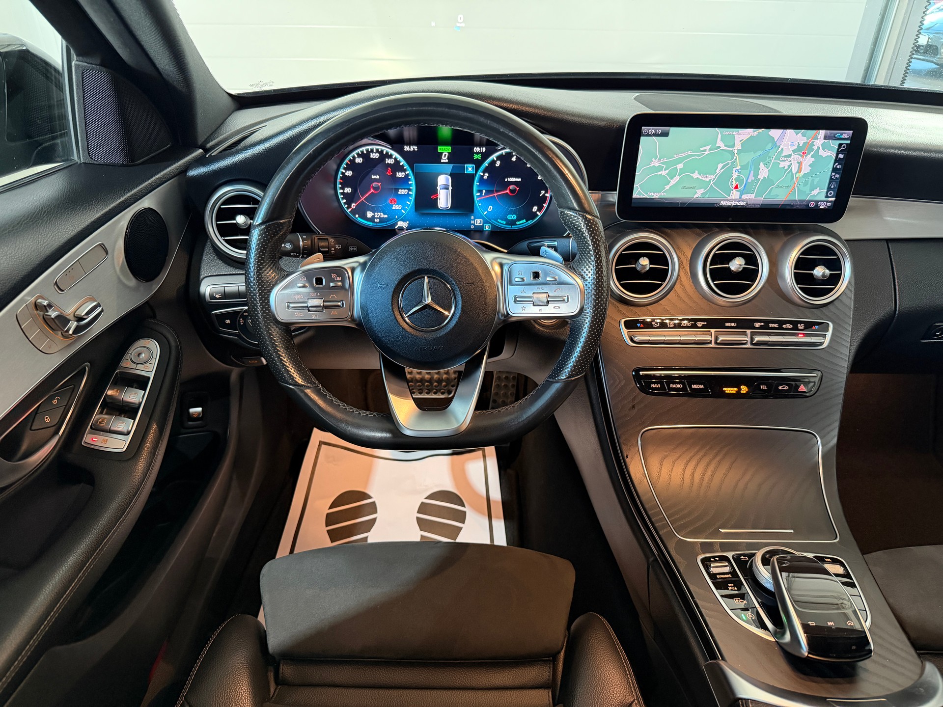 MERCEDES-BENZ C 200 Swiss Star AMG Line 4M 9G-Tronic (CH)-image-9