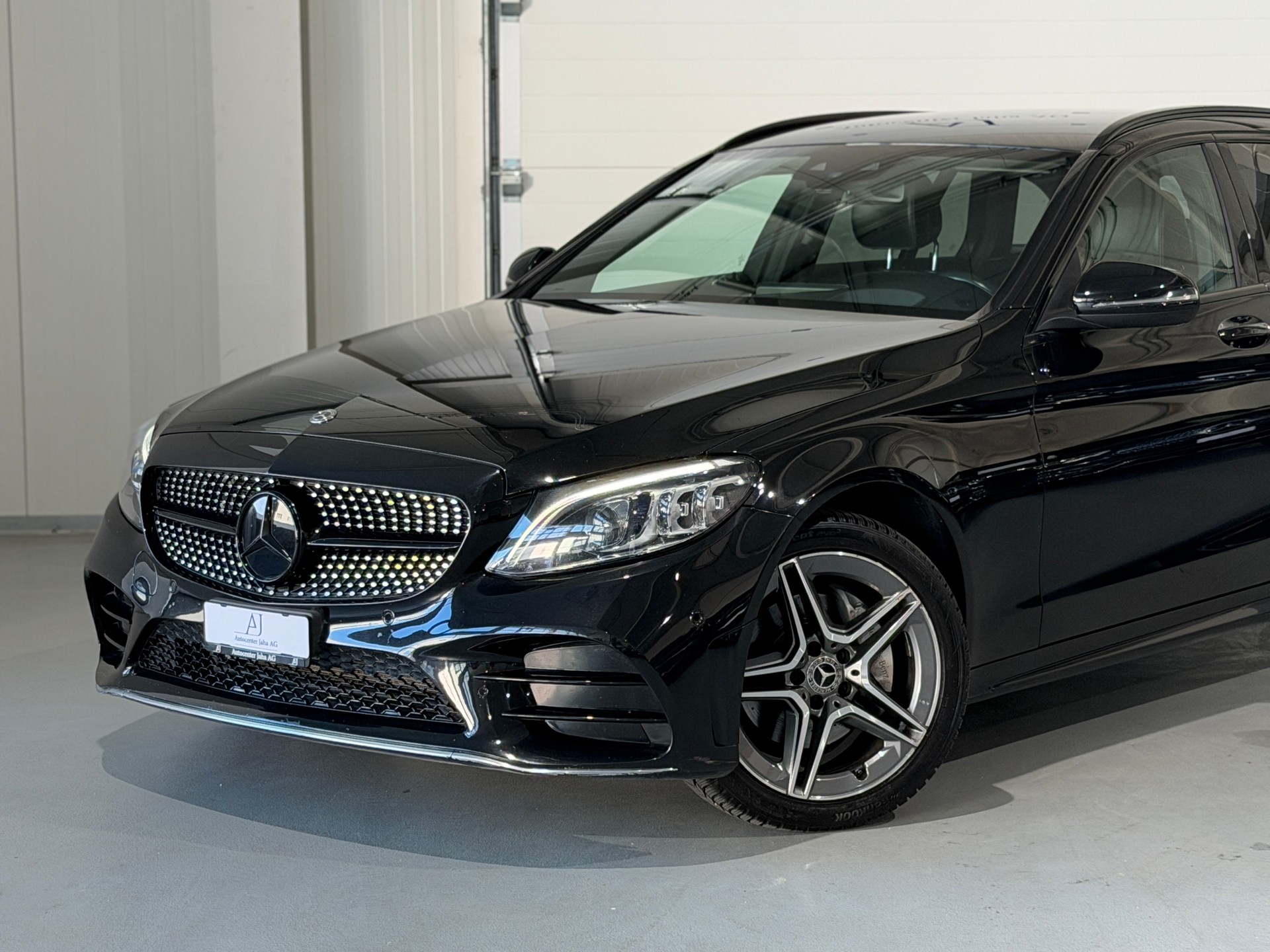MERCEDES-BENZ C 200 Swiss Star AMG Line 4M 9G-Tronic (CH)-image-1
