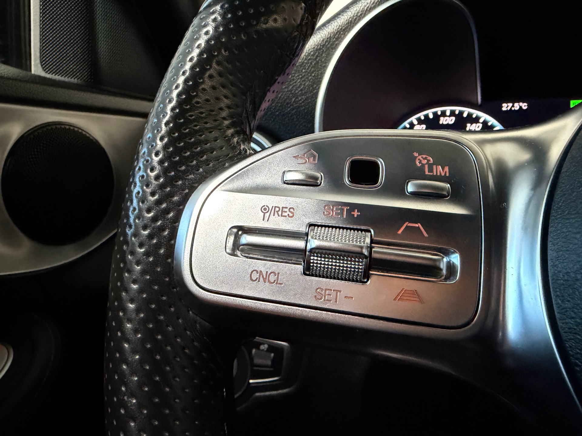 MERCEDES-BENZ C 200 Swiss Star AMG Line 4M 9G-Tronic (CH)-image-15