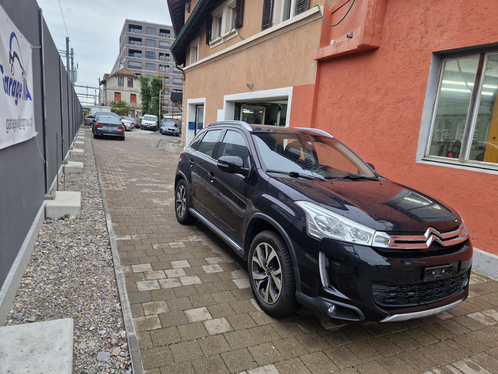 CITROEN C4 Aircross 1.6 HDi Collection 4WD-image-2