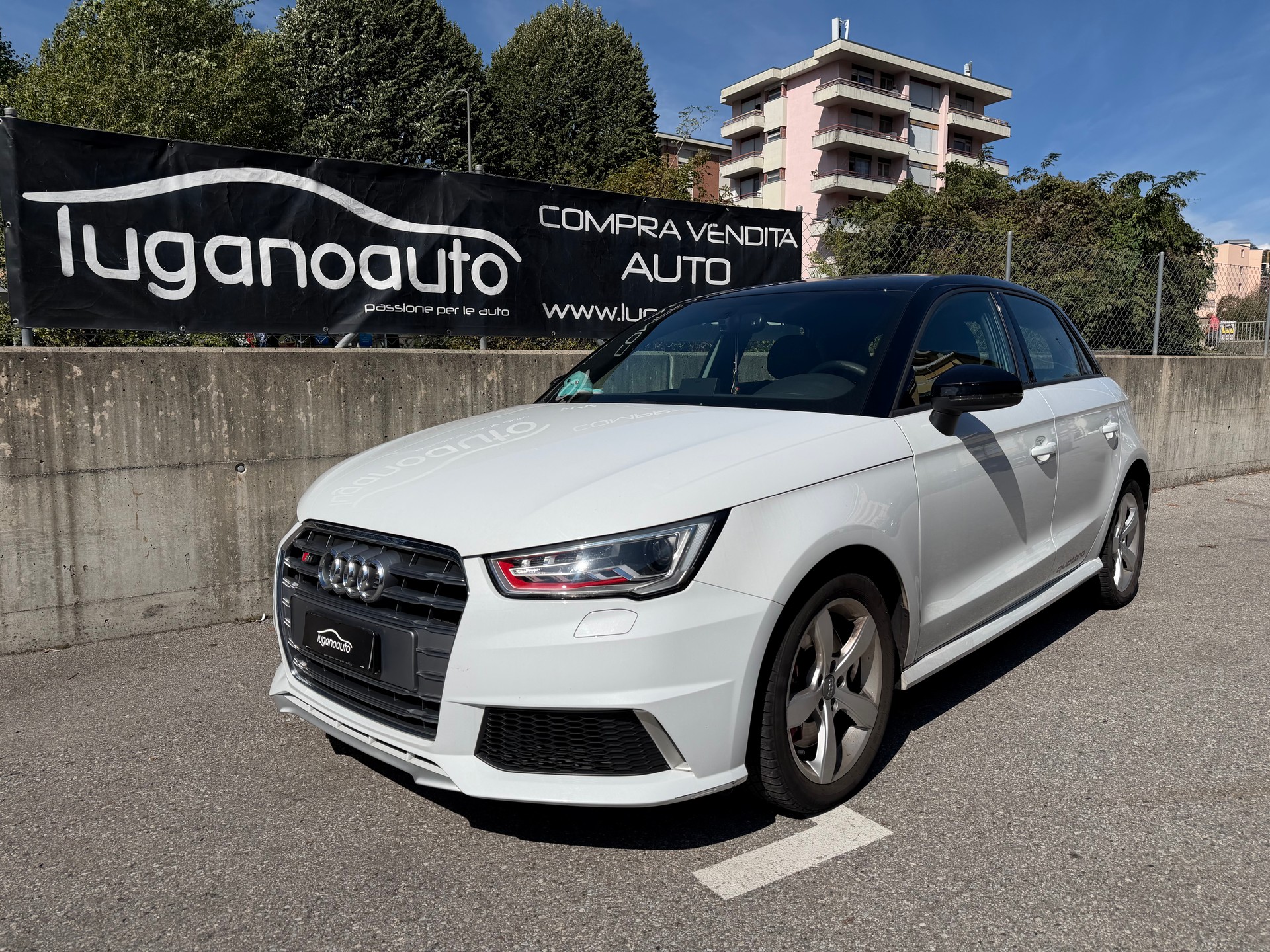 AUDI S1 Sportback 2.0 TFSI Sport quattro-image-0