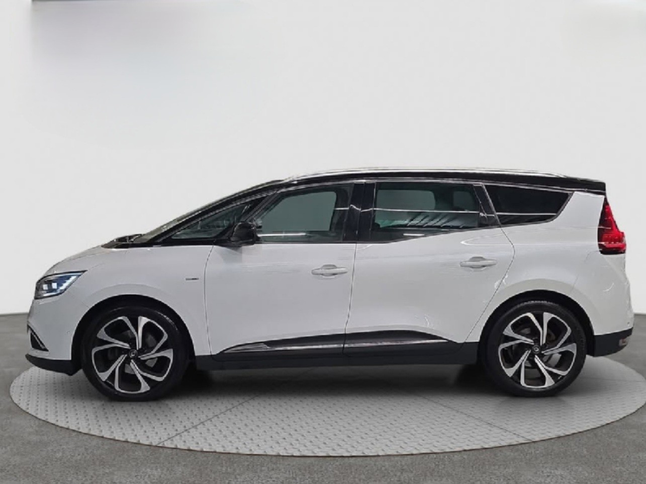RENAULT 1.6 dCi 160 Bose EDC 7-Sitzer mit Garantie-image-3