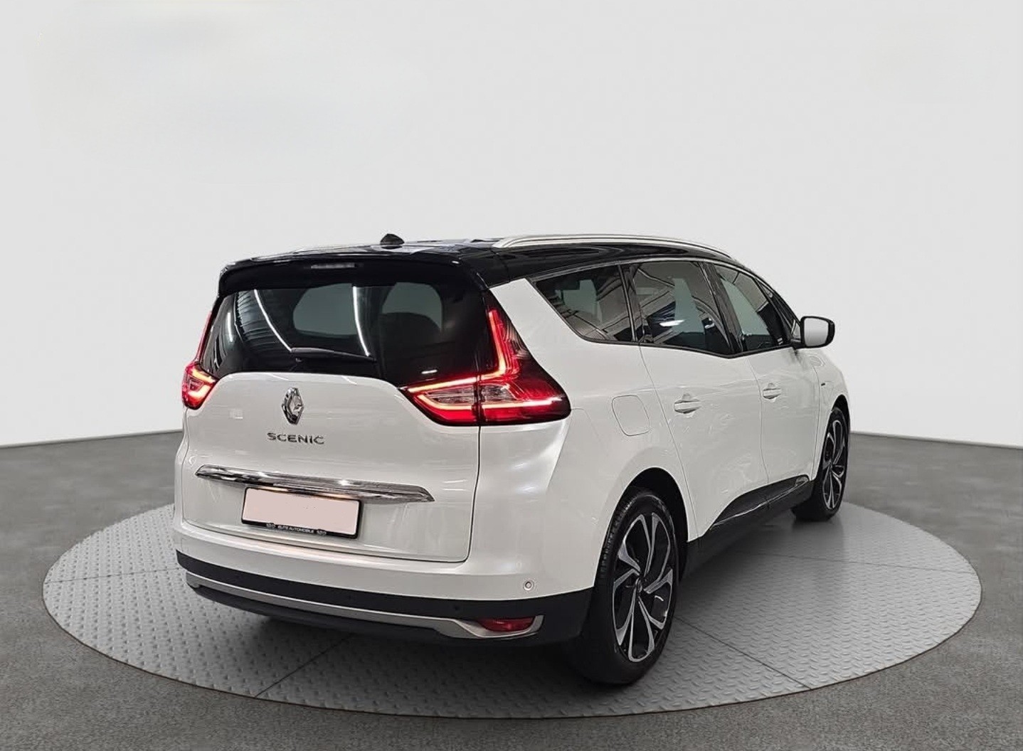 RENAULT 1.6 dCi 160 Bose EDC 7-Sitzer mit Garantie-image-4