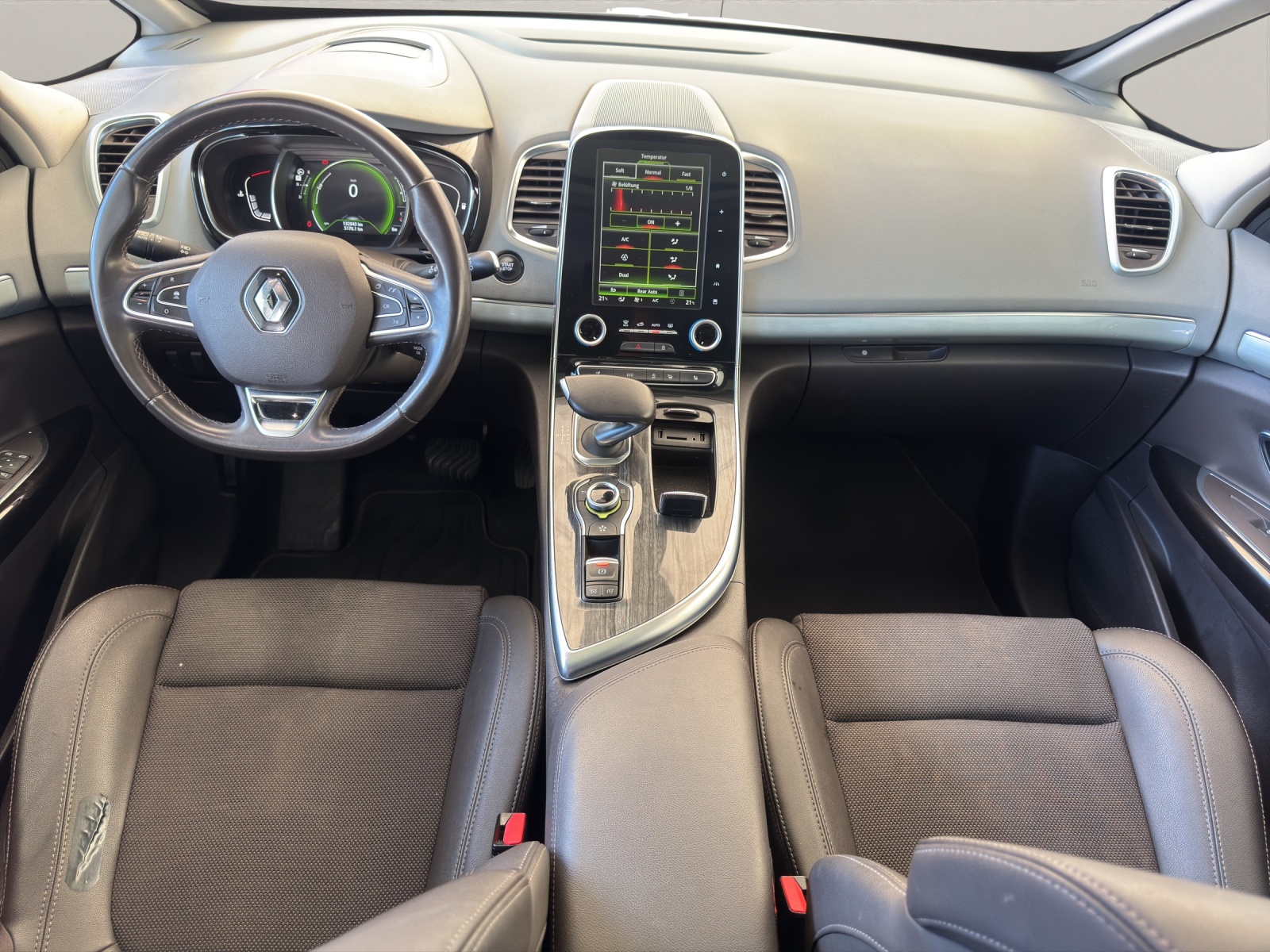 RENAULT Espace 1.6 TCe Intens Automat 200PS 7-Plätzer inkl. AHK-image-9