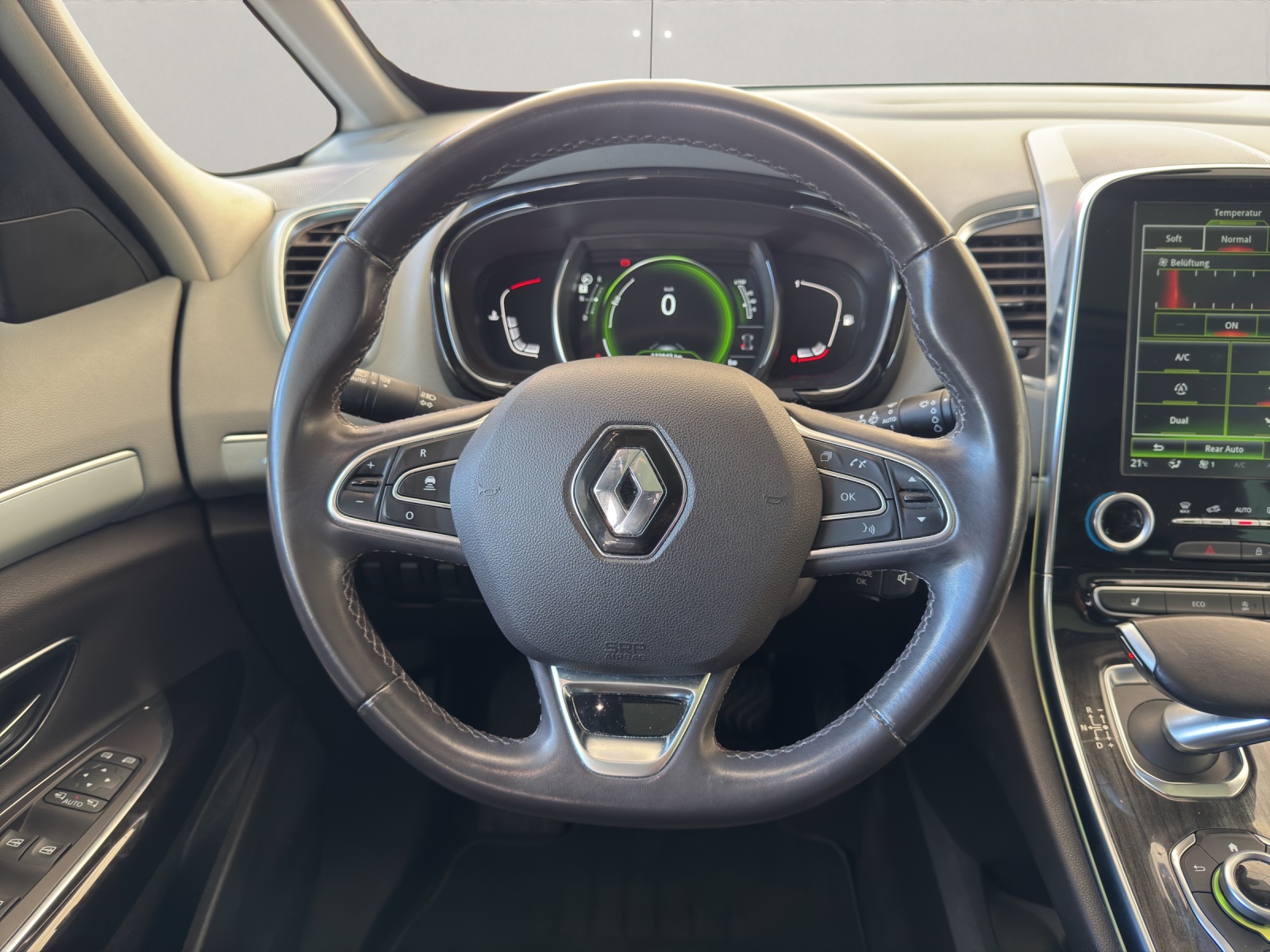 RENAULT Espace 1.6 TCe Intens Automat 200PS 7-Plätzer inkl. AHK-image-12