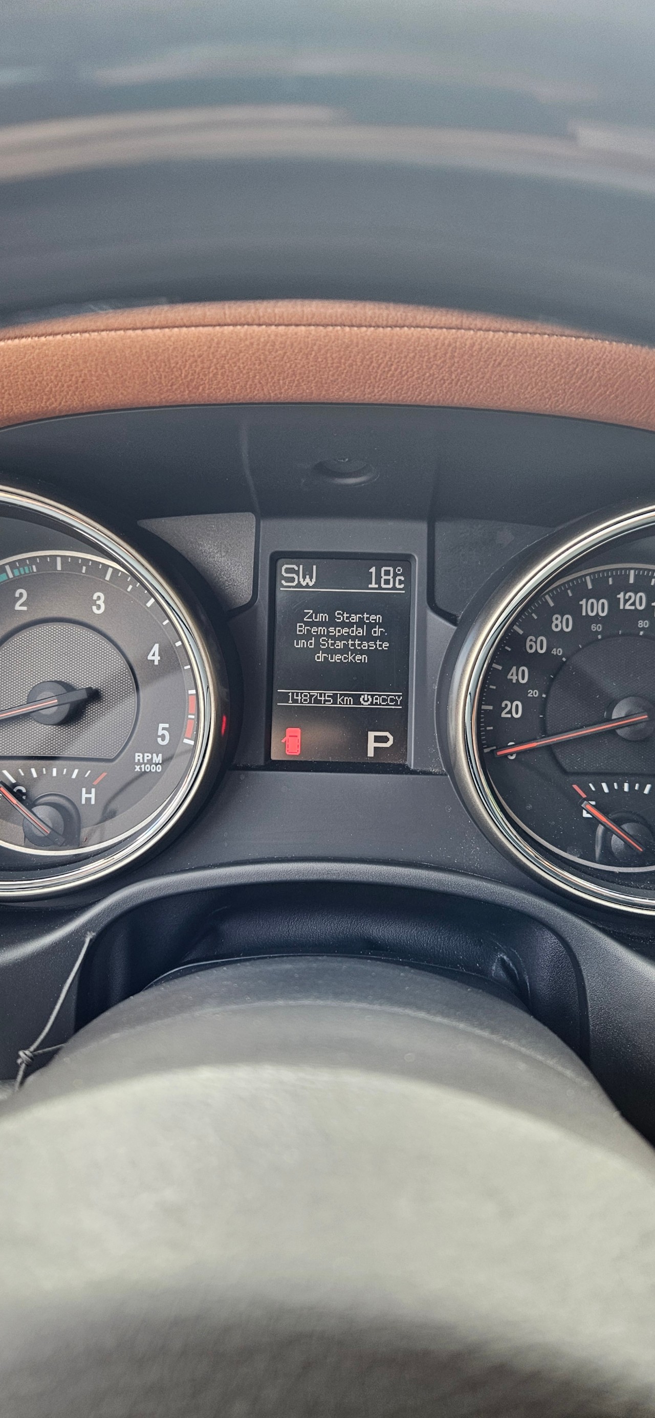 JEEP Grand Cherokee 3.0 CRD Overland Automatic-image-11