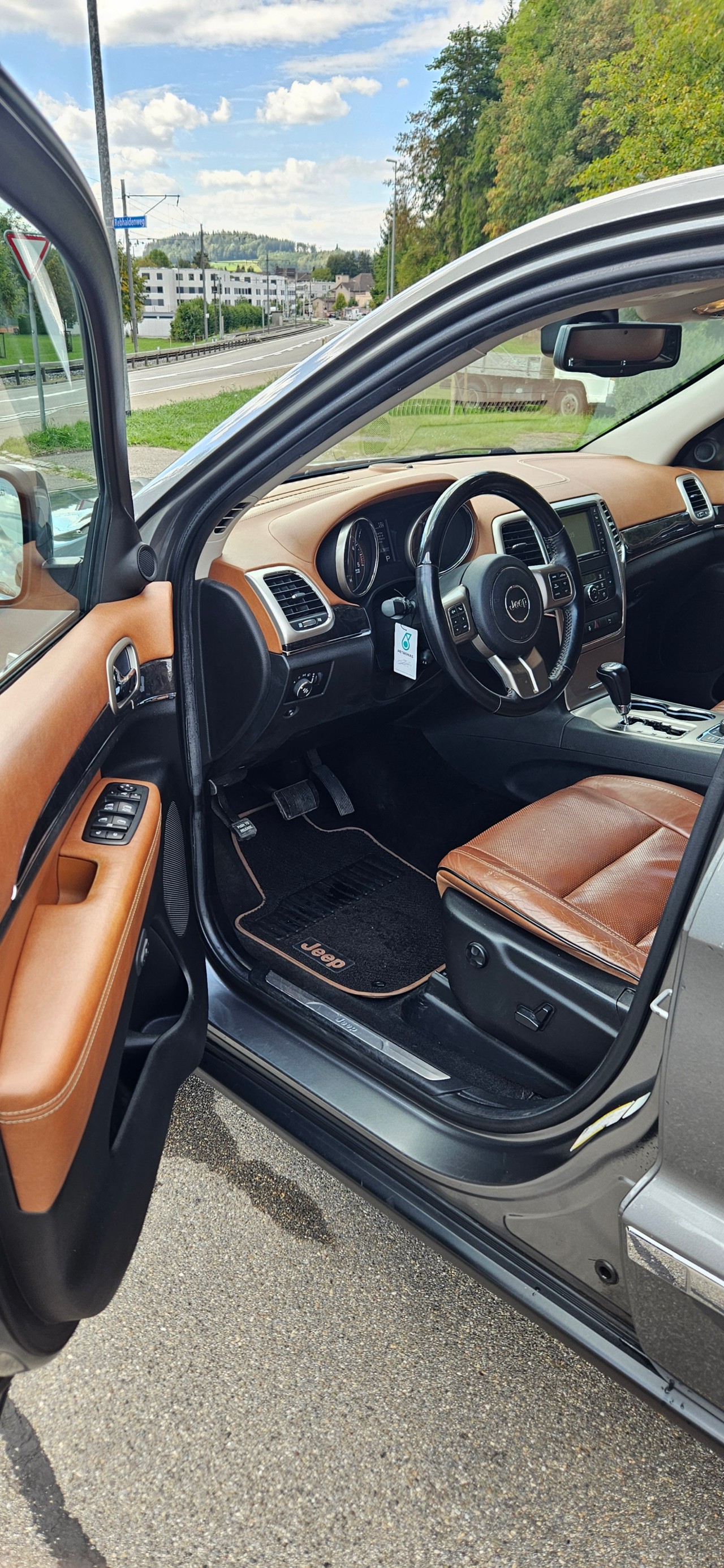 JEEP Grand Cherokee 3.0 CRD Overland Automatic-image-10