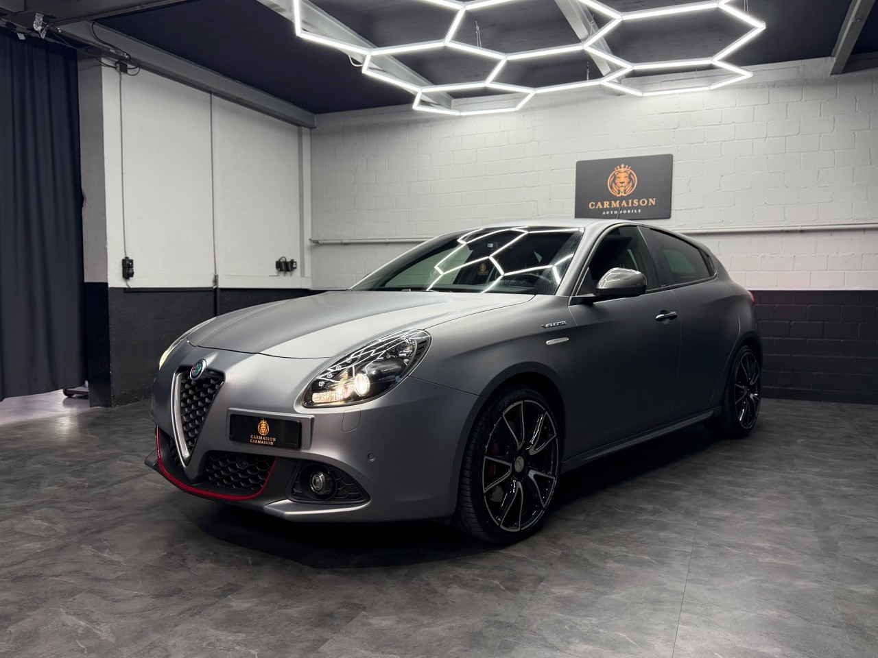 ALFA ROMEO Giulietta 1750 TBi Veloce TCT QV | CH-Auto | Grau Matt | Ragazzon Auspuff-image-2