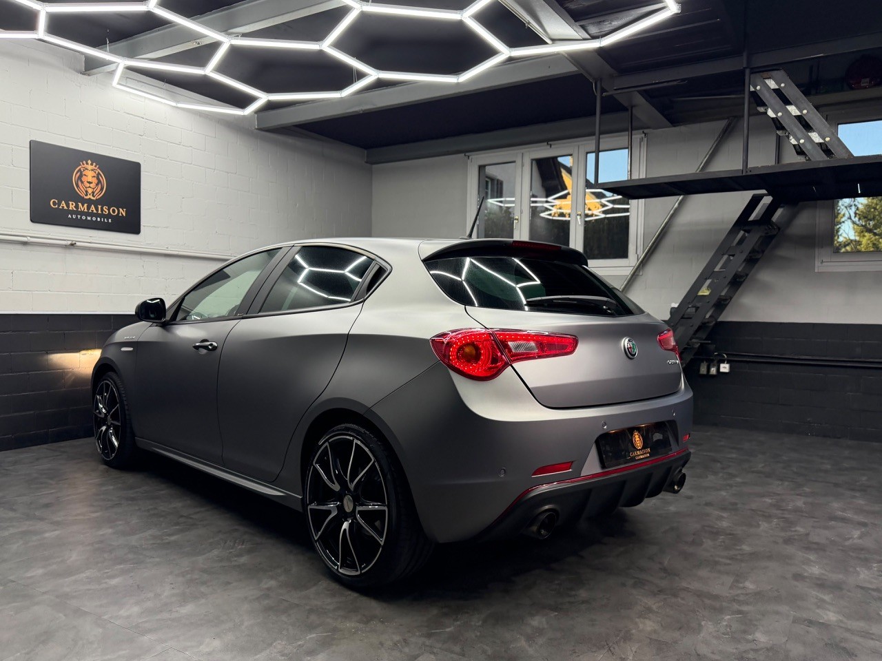 ALFA ROMEO Giulietta 1750 TBi Veloce TCT QV | CH-Auto | Grau Matt | Ragazzon Auspuff-image-7
