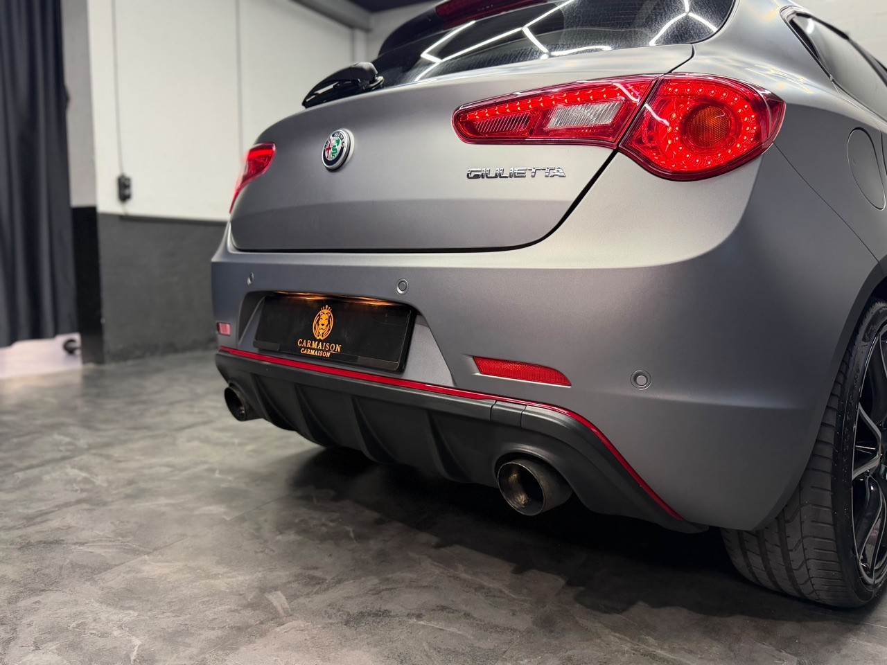 ALFA ROMEO Giulietta 1750 TBi Veloce TCT QV | CH-Auto | Grau Matt | Ragazzon Auspuff-image-22
