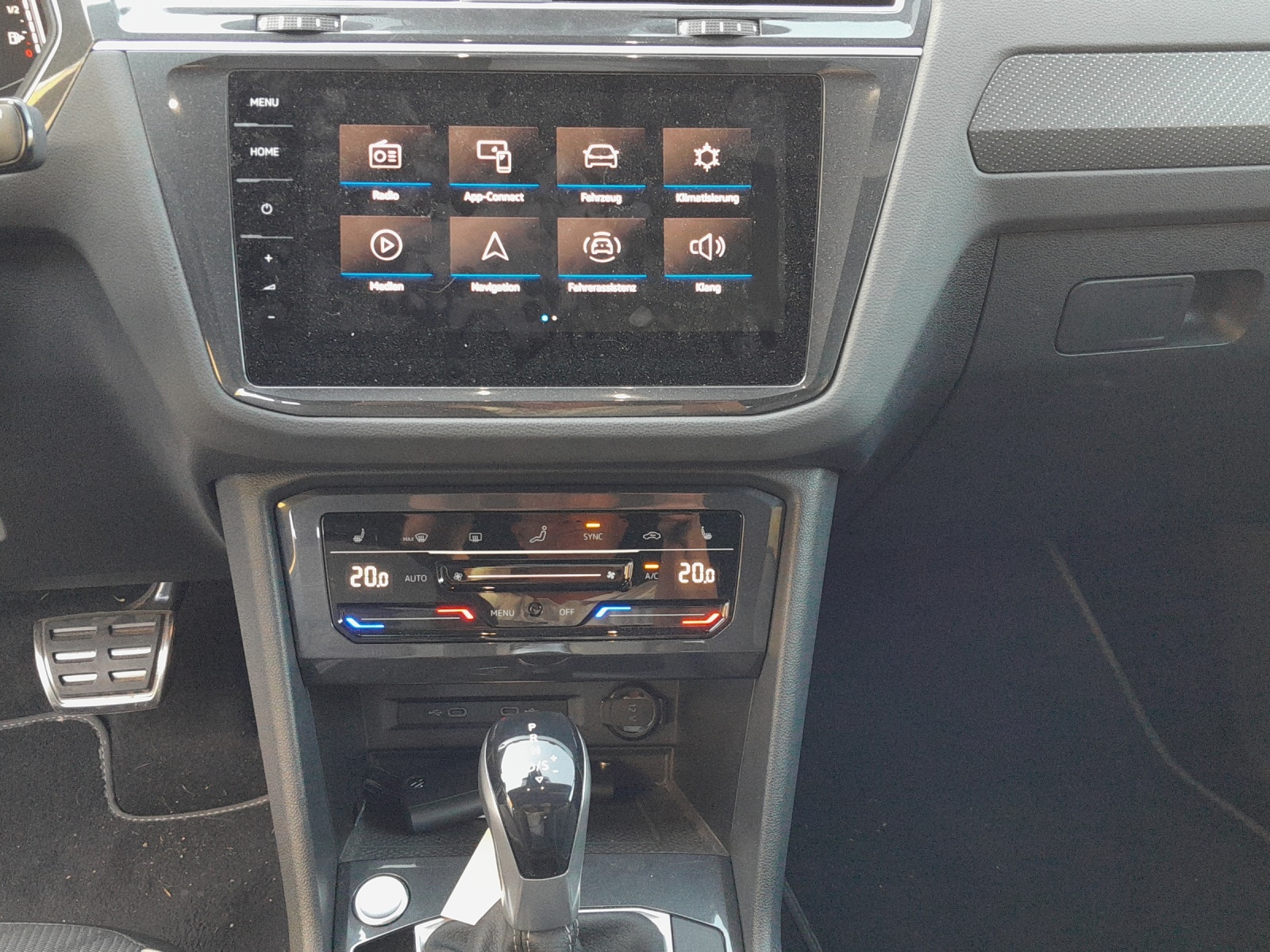 VW Tiguan 2.0 TDI SCR R-Line 4Motion DSG-image-9