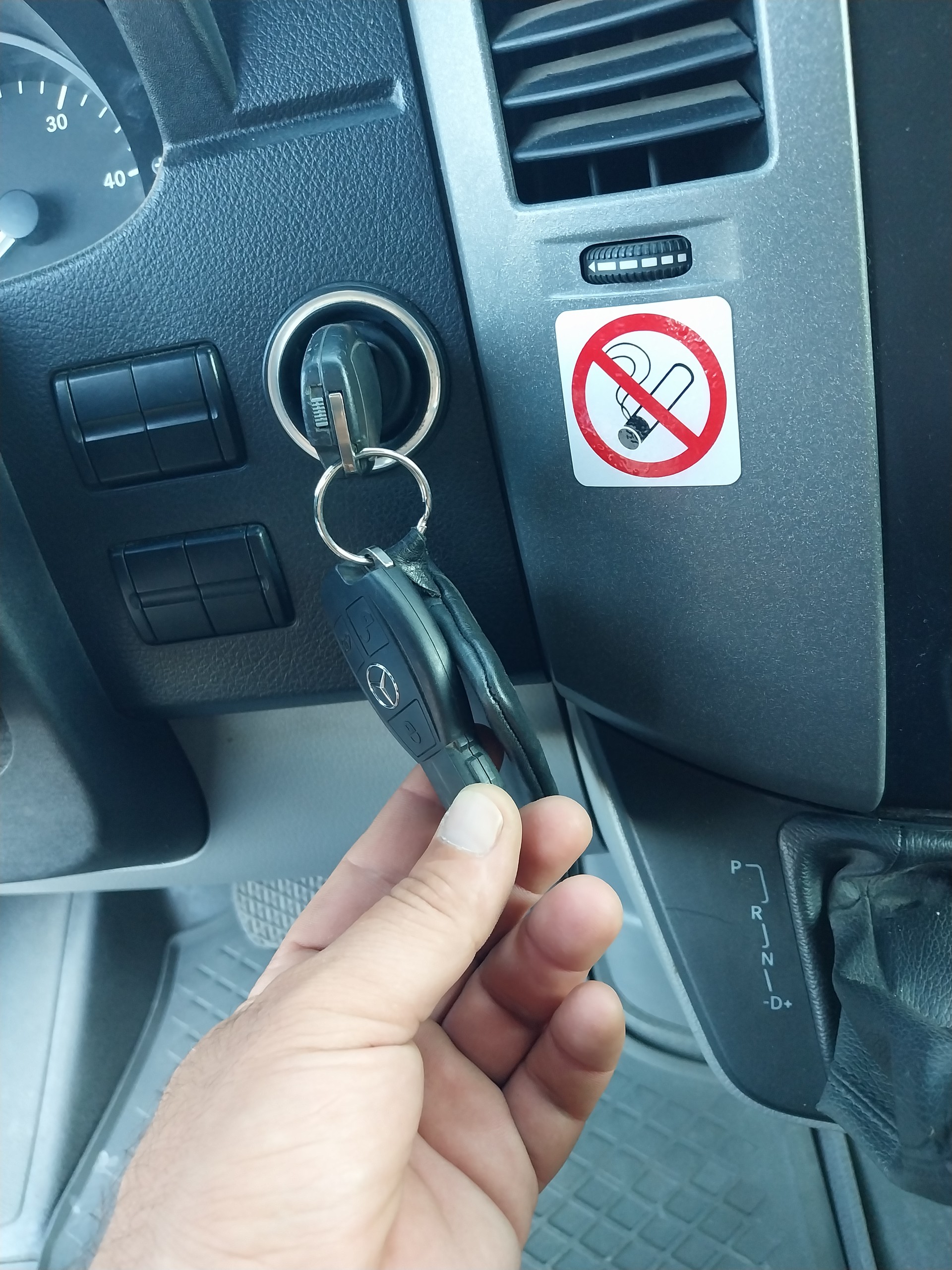 MERCEDES-BENZ Sprinter 319 CDI Standard Automat-image-11
