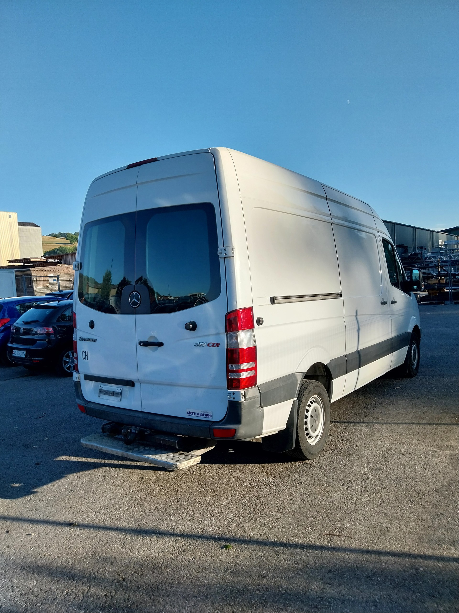 MERCEDES-BENZ Sprinter 319 CDI Standard Automat-image-5