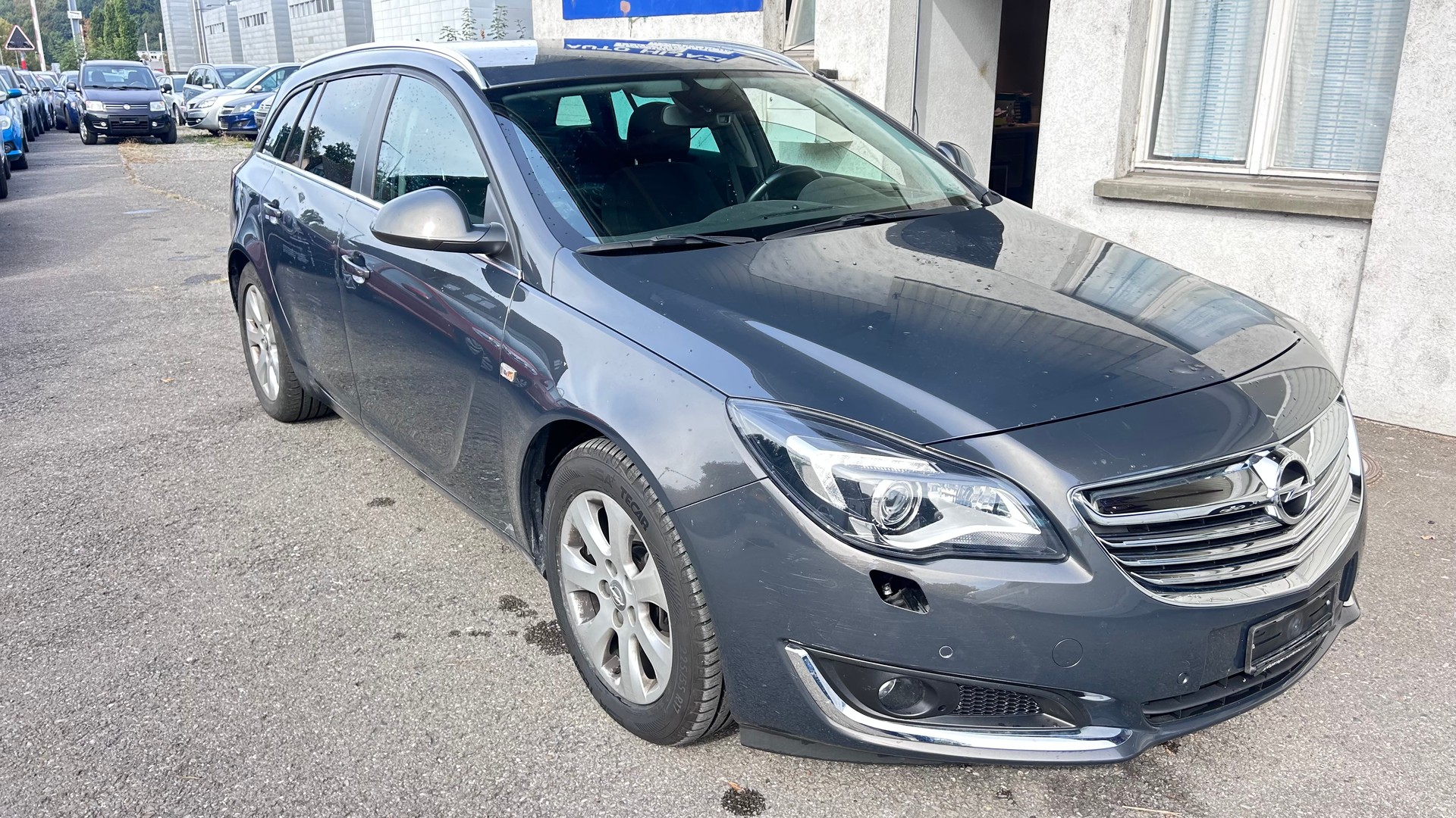 OPEL Insignia Sports Tourer 1.6 Turbo Cosmo Automatic-image-2