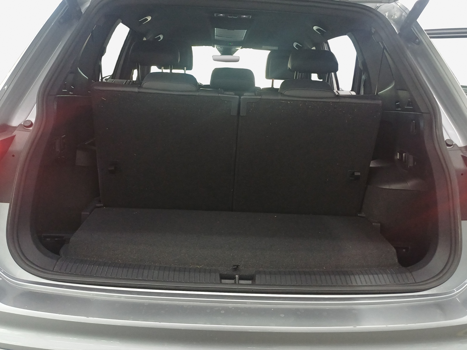 VW Tiguan Allspace 2.0TSI R-Line 4Motion DSG-image-12