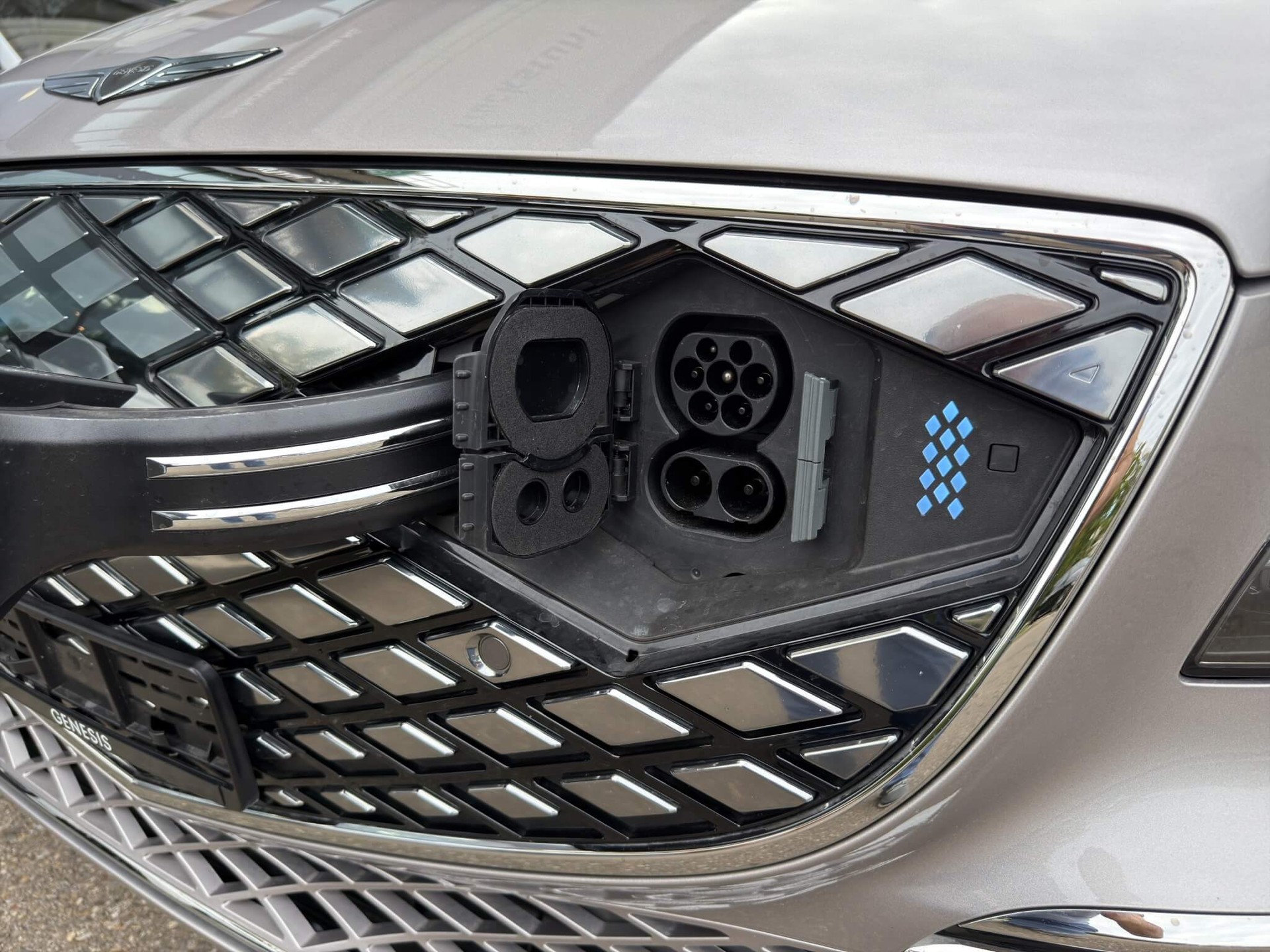 GENESIS G80 Electrificed Premium AWD **Facelift**-image-14