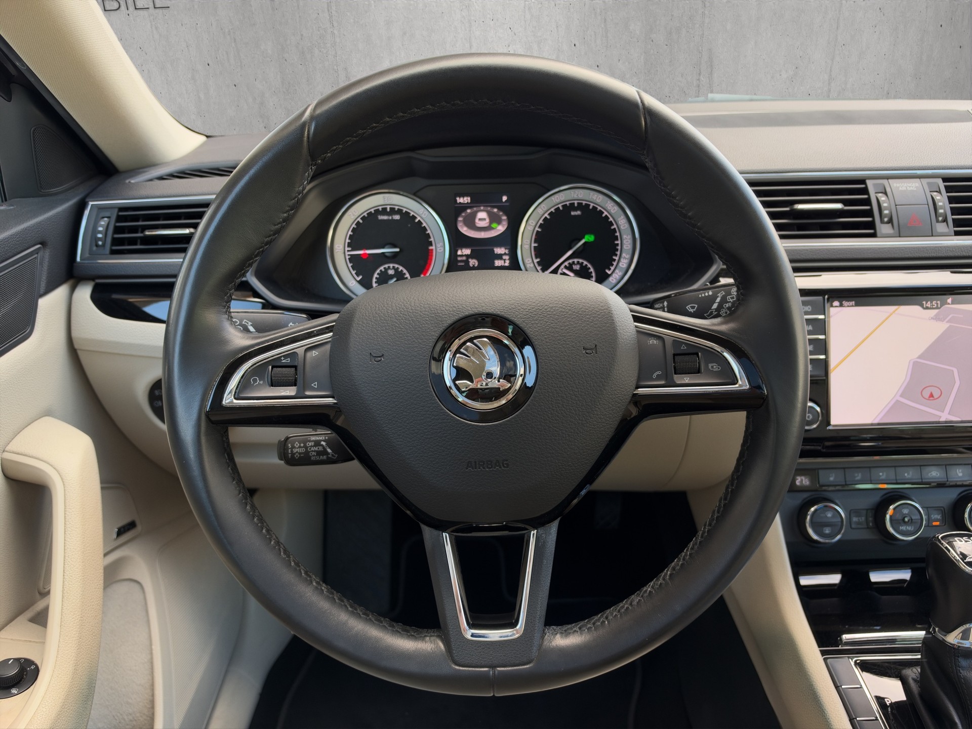 SKODA Superb Combi 2.0 TDI 190 L & K 4x4 DSG-image-14