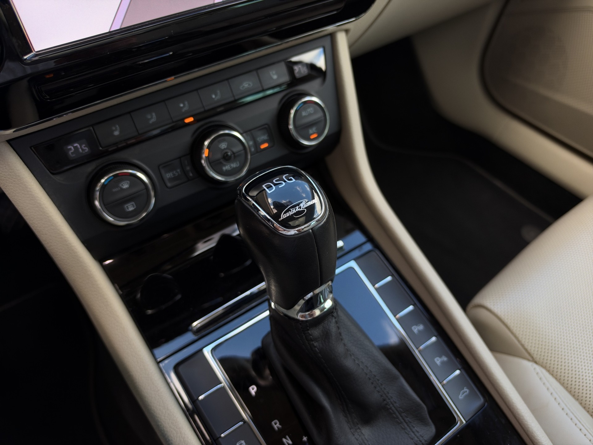 SKODA Superb Combi 2.0 TDI 190 L & K 4x4 DSG-image-18