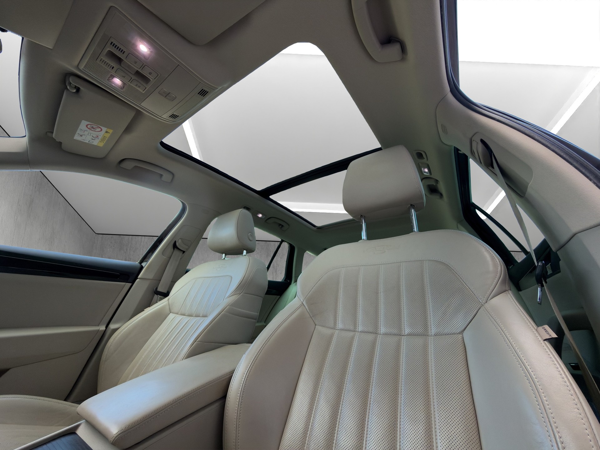 SKODA Superb Combi 2.0 TDI 190 L & K 4x4 DSG-image-13