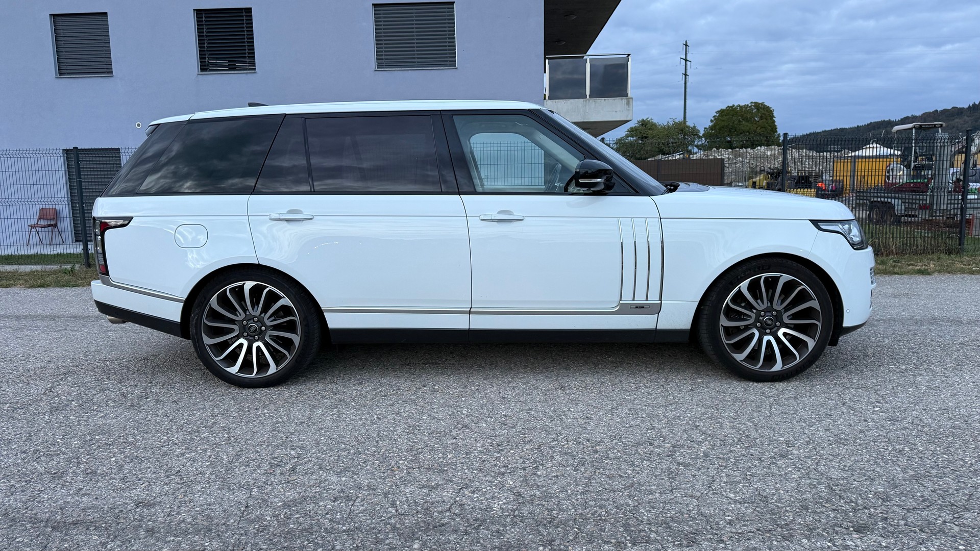 LAND ROVER Range Rover LWB 5.0 V8 SC SV Autobiography Autom.-image-3