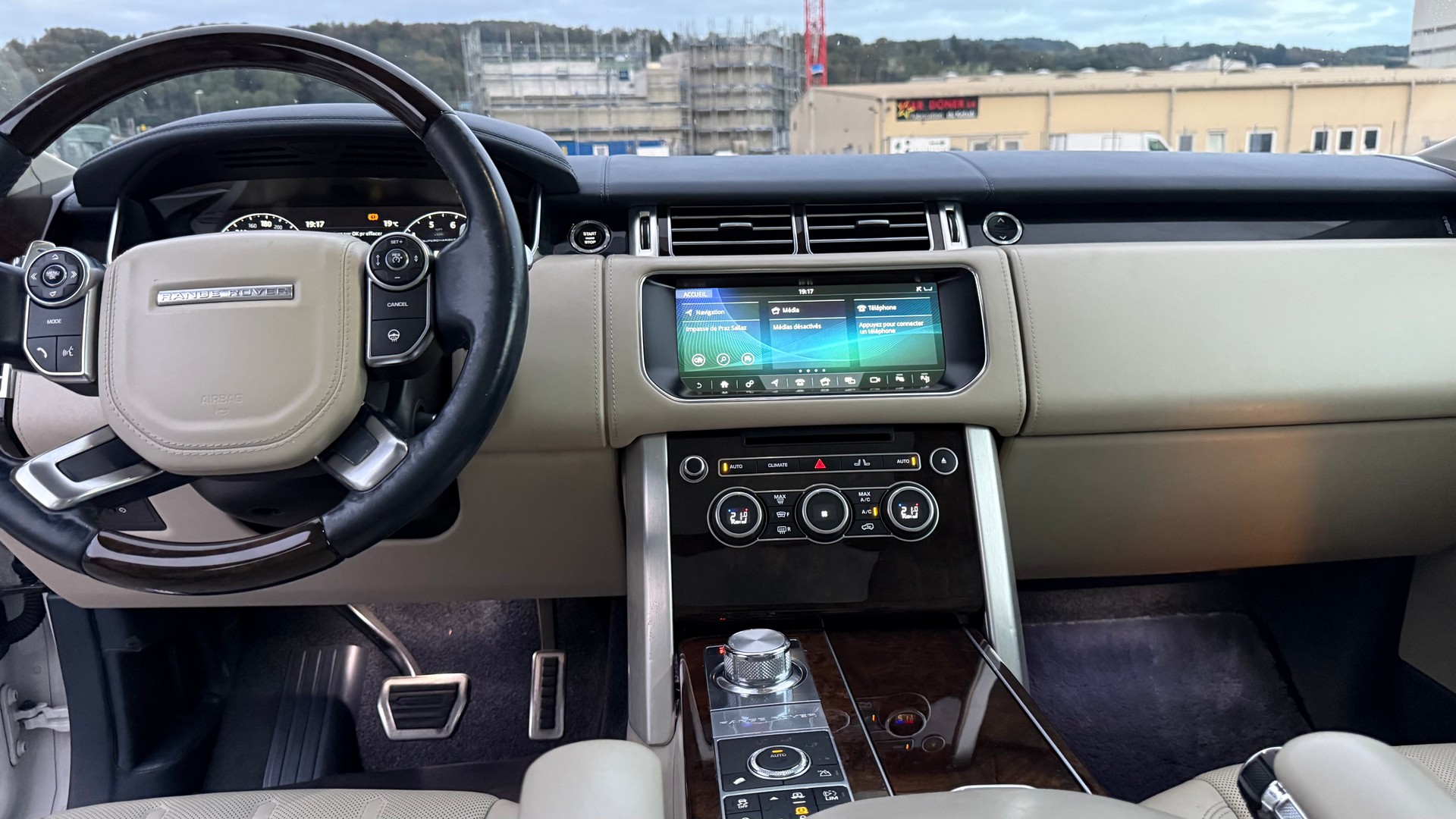 LAND ROVER Range Rover LWB 5.0 V8 SC SV Autobiography Autom.-image-11