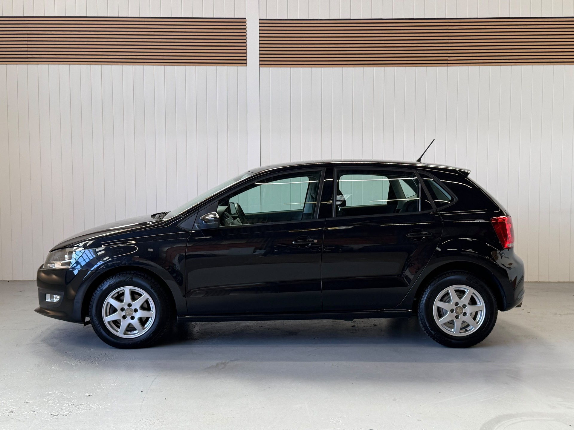 VW Polo 1.4 16V DSG - frisch ab MFK und Service - Carplay Navi-showroom-element-1