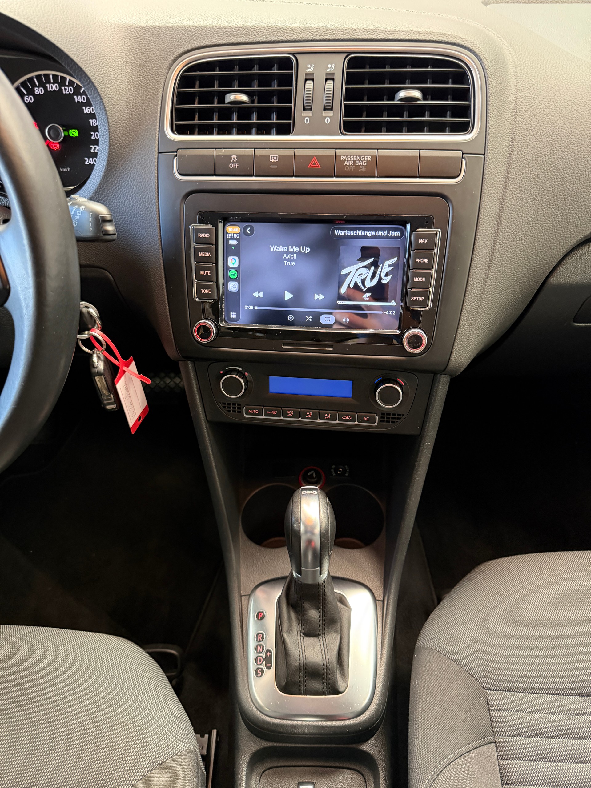 VW Polo 1.4 16V DSG - frisch ab MFK und Service - Carplay Navi-image-11
