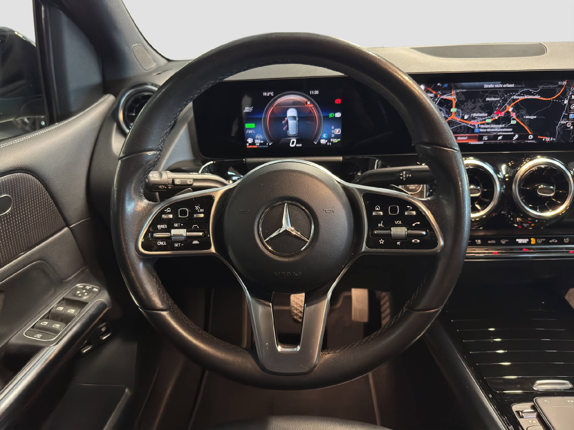 MERCEDES-BENZ B 250 e Progressive-image-8