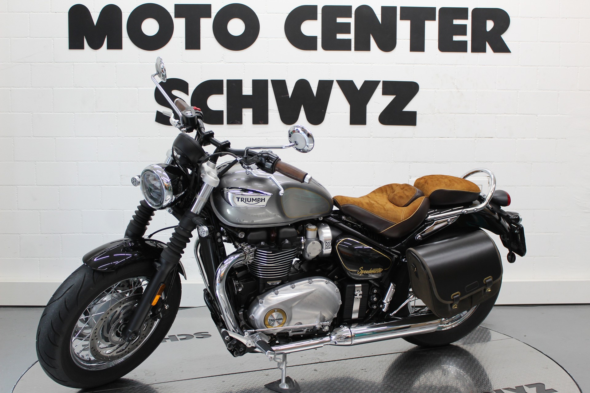 TRIUMPH Bonneville 1200 Speedmaster-image-4
