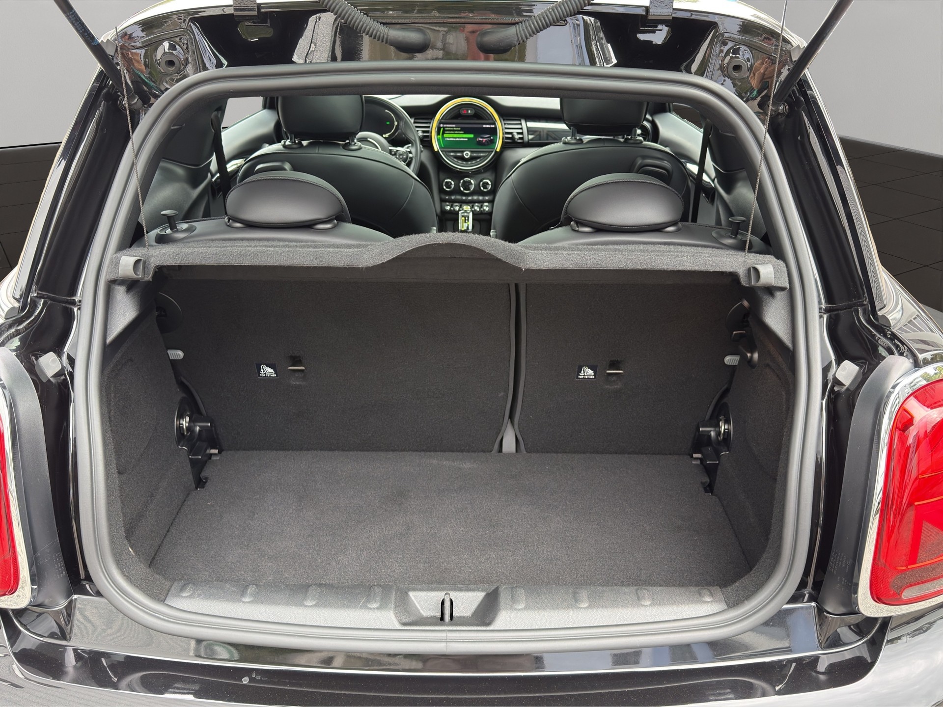 MINI Cooper SE-image-19