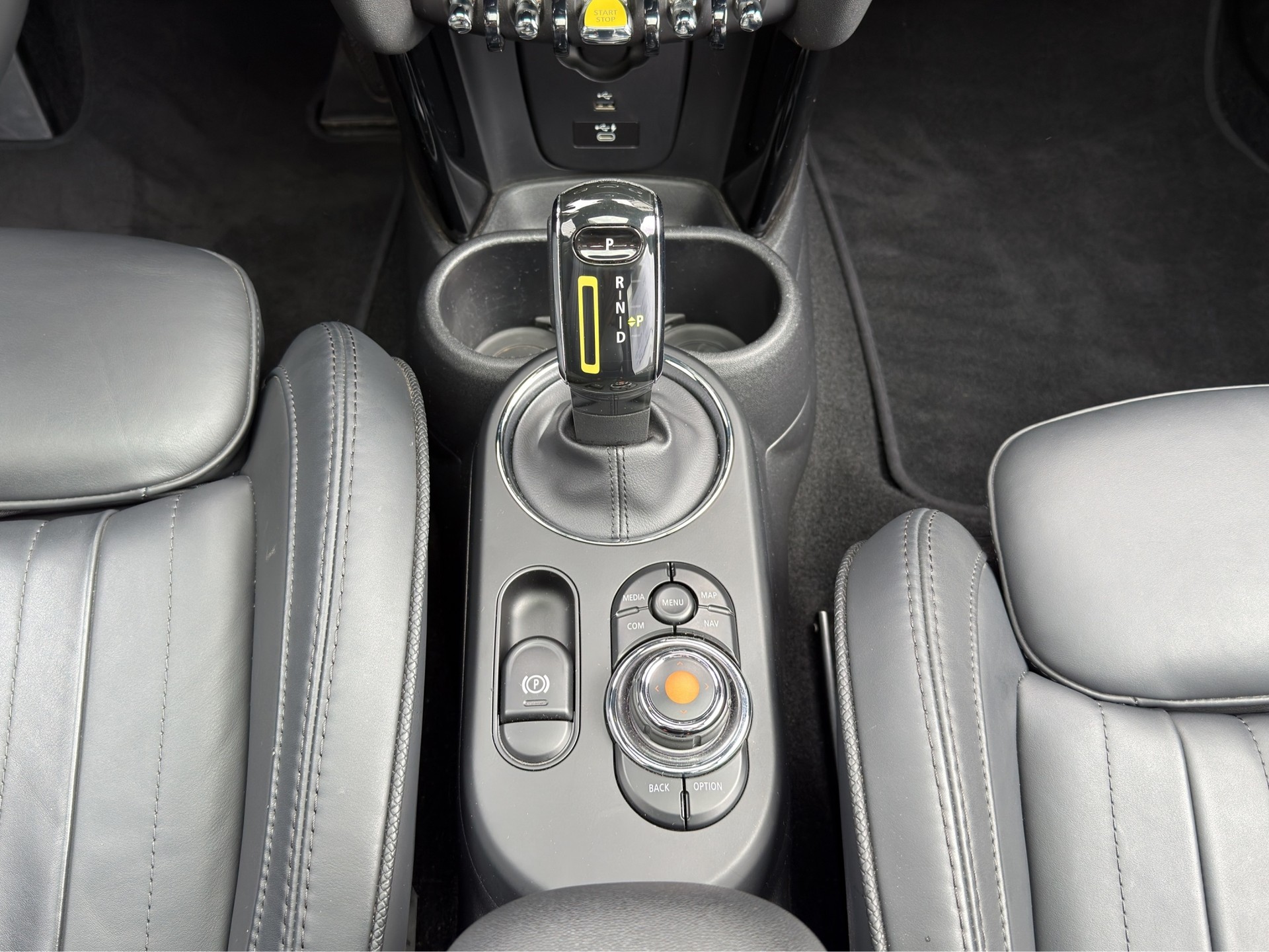 MINI Cooper SE-image-16