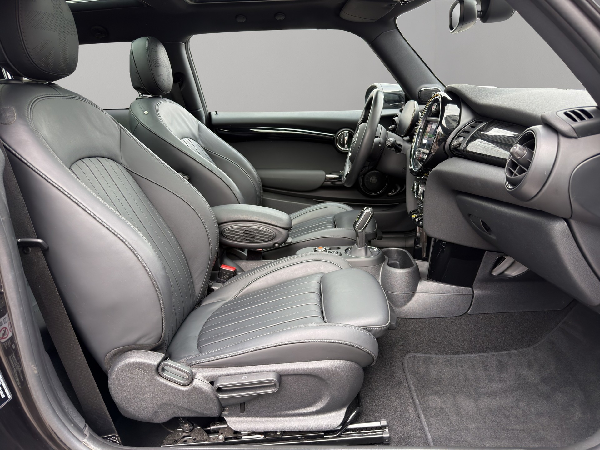 MINI Cooper SE-image-20
