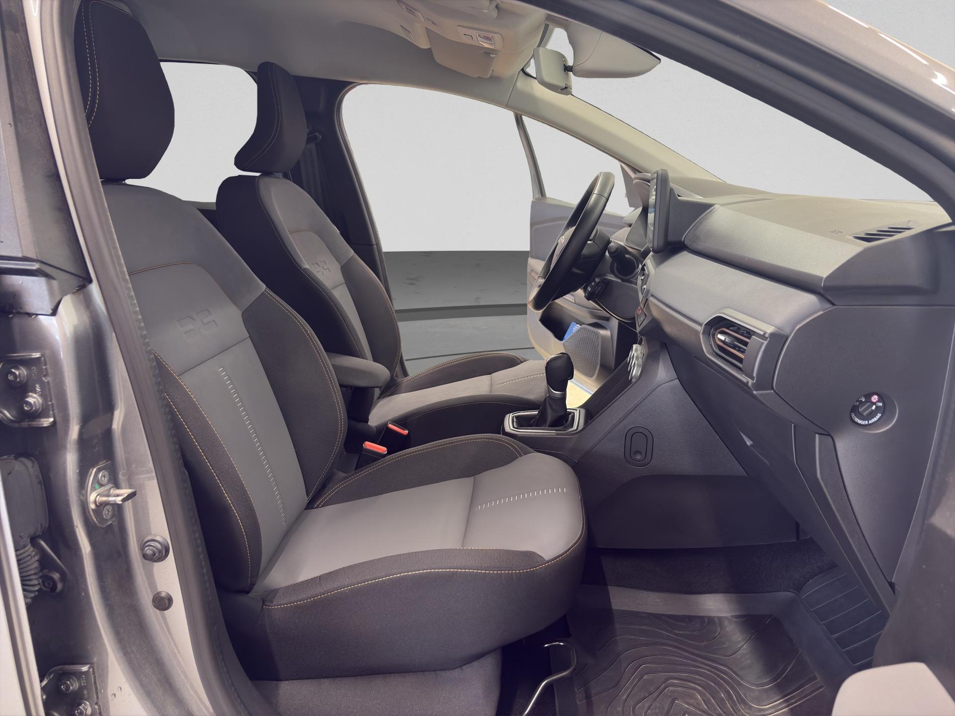 DACIA Jogger HEV 140 Extreme-image-16