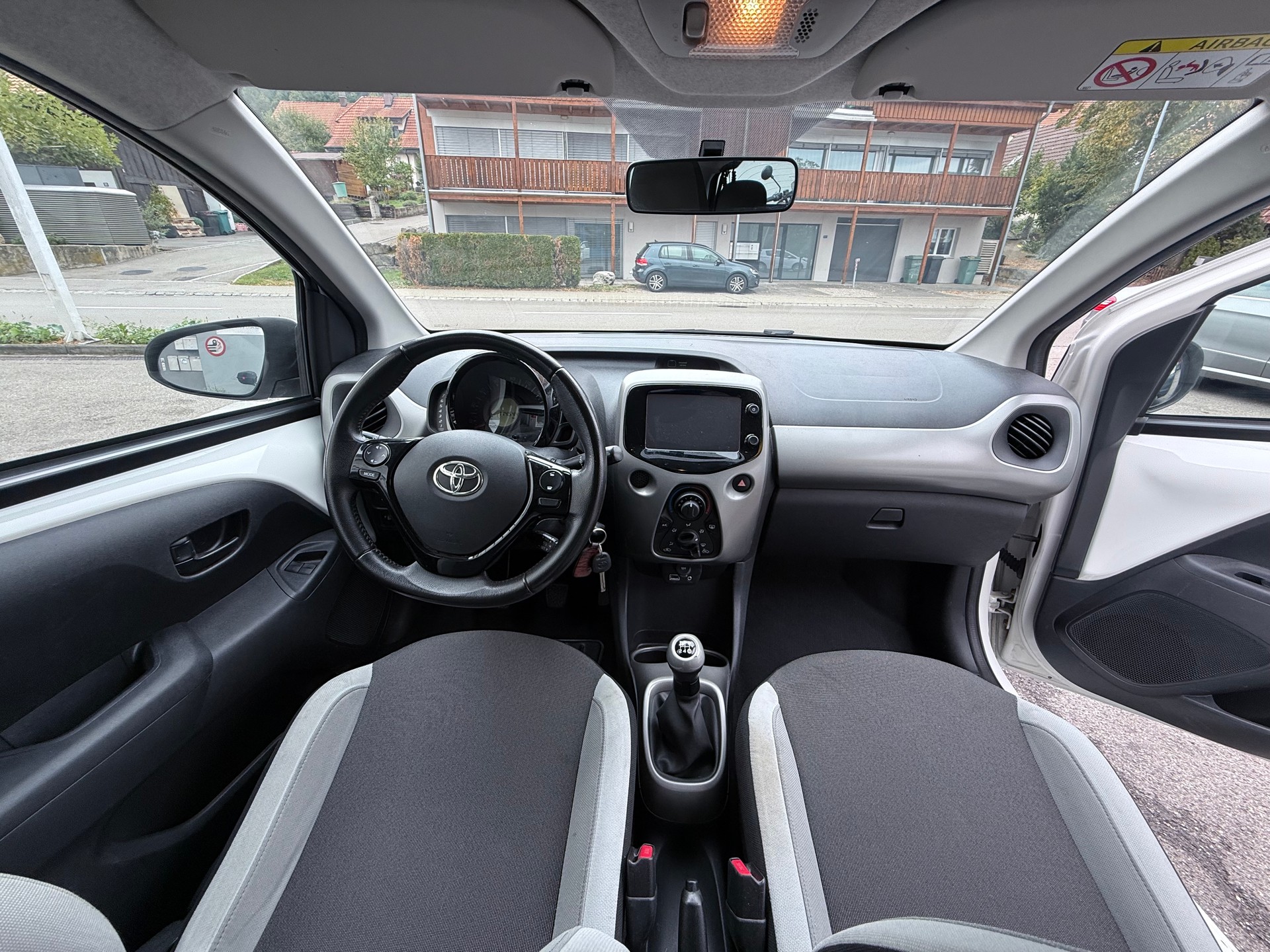 TOYOTA Aygo 1.0 VVT-i x-play-image-13