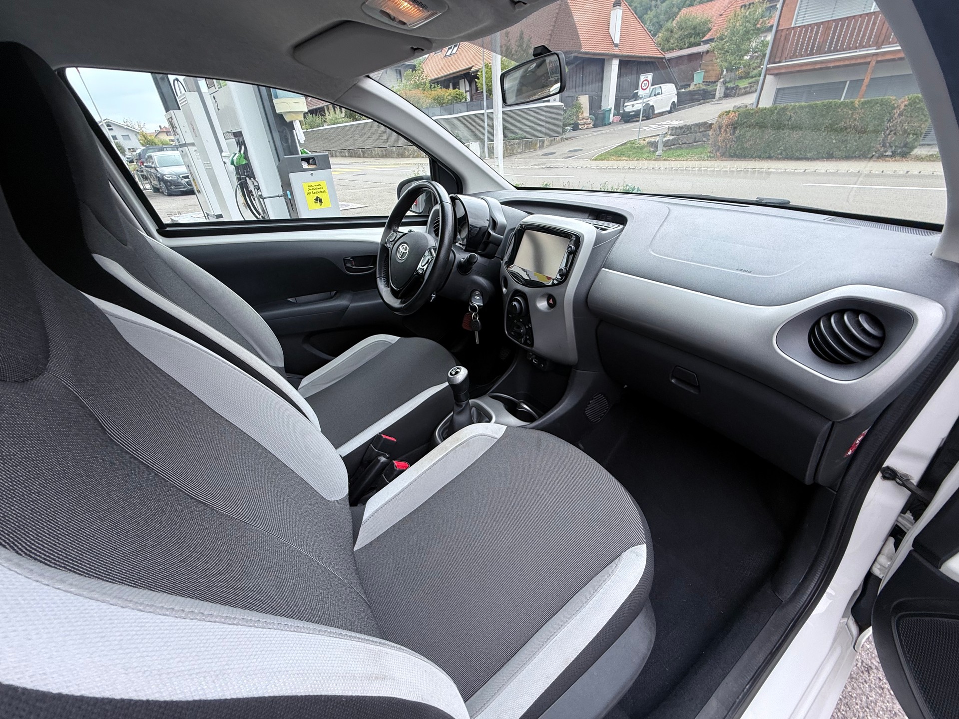 TOYOTA Aygo 1.0 VVT-i x-play-image-11