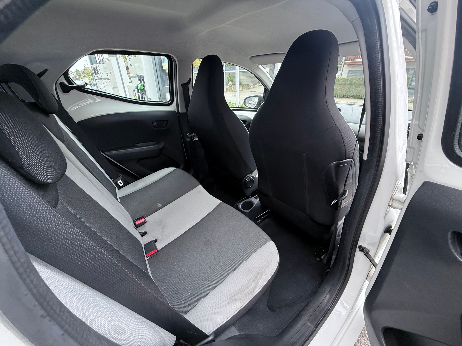 TOYOTA Aygo 1.0 VVT-i x-play-image-12