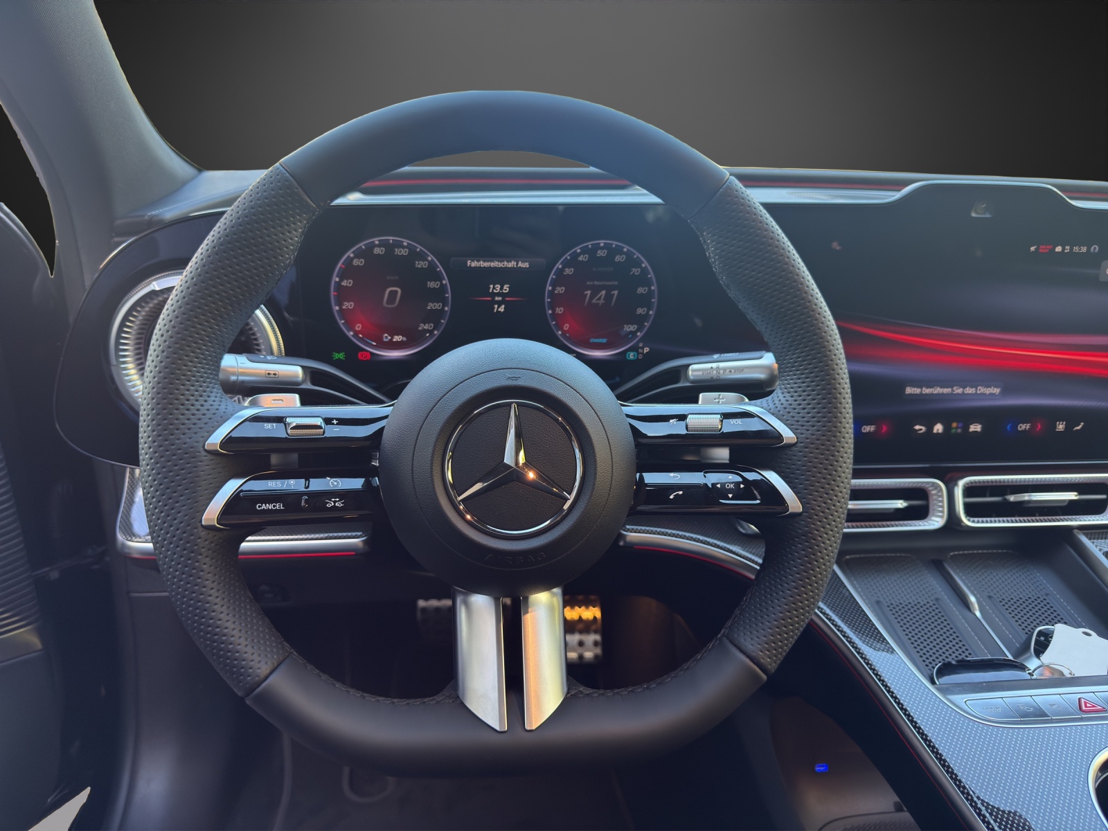 MERCEDES-BENZ C 400-image-13