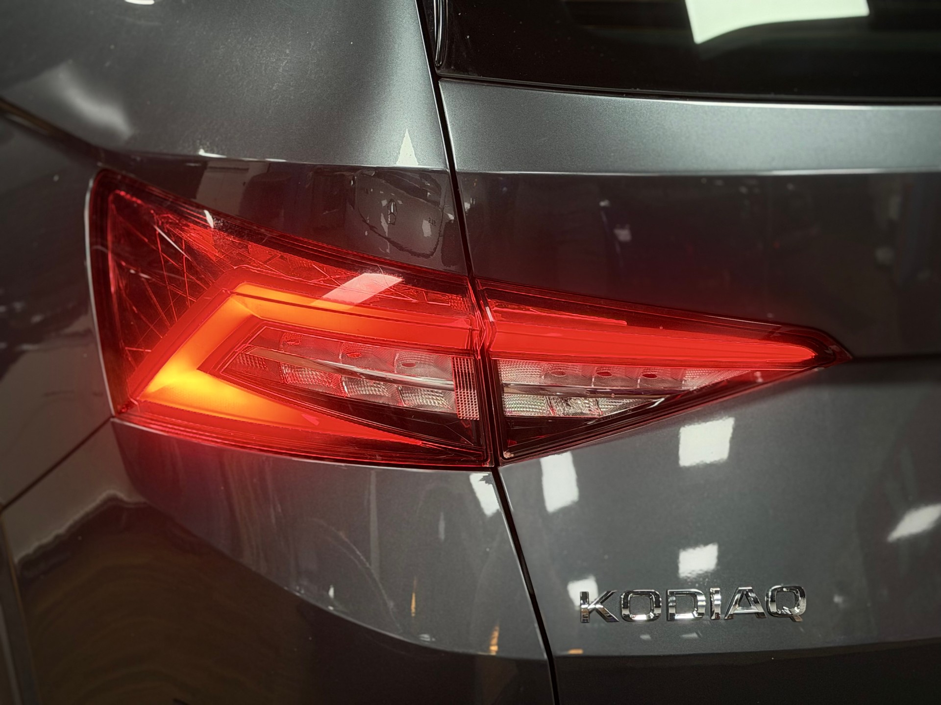 SKODA Kodiaq 2.0 TDI SCR Style 4x4 DSG-image-7