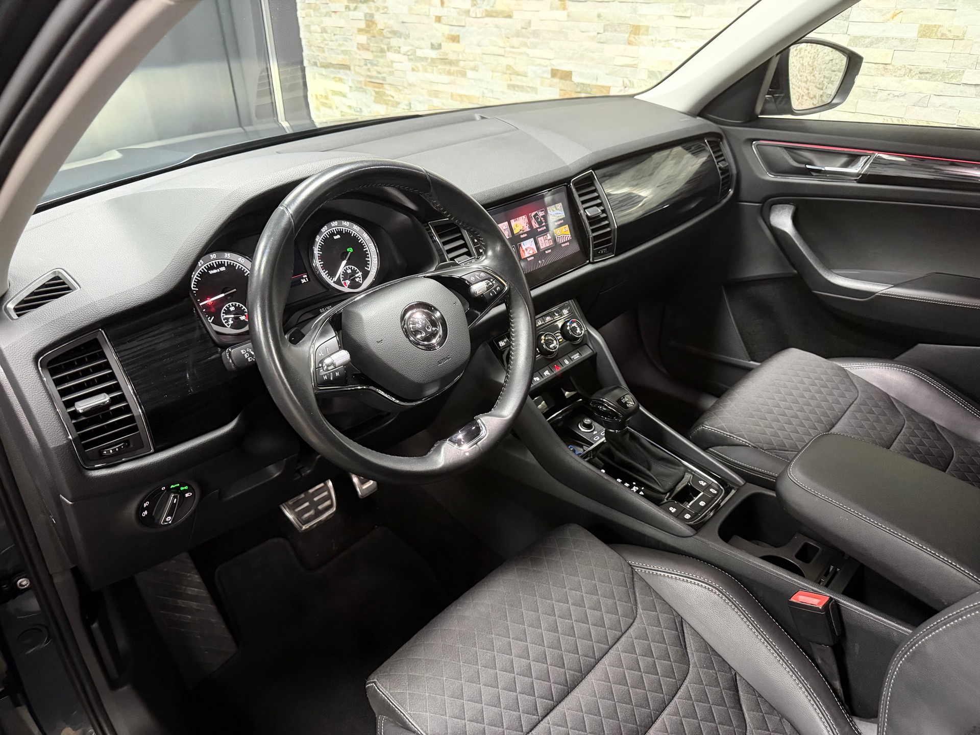 SKODA Kodiaq 2.0 TDI SCR Style 4x4 DSG-image-11