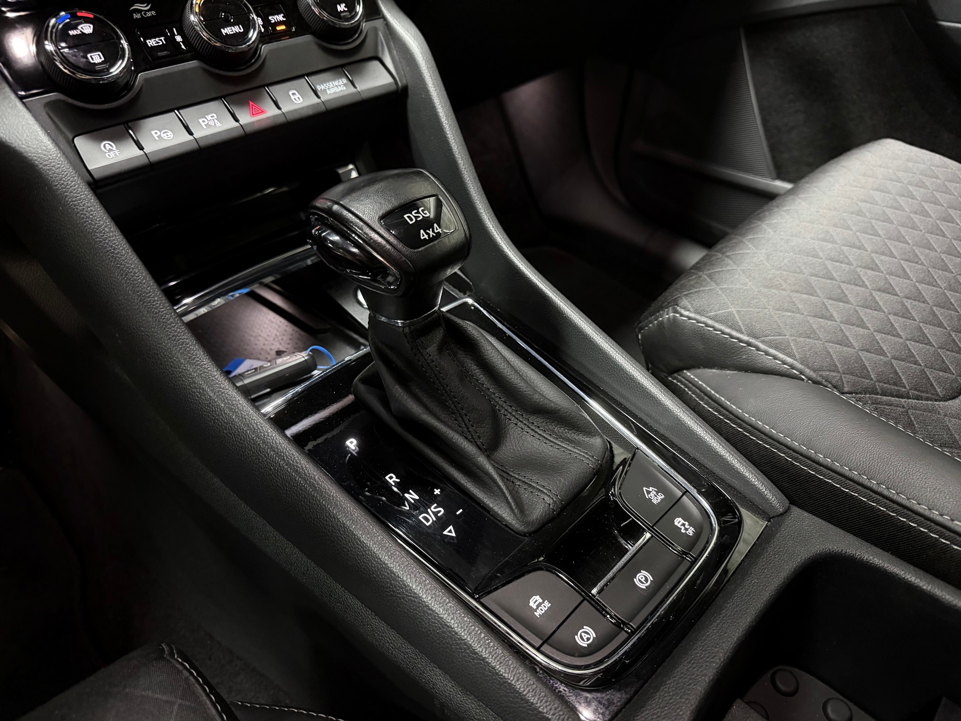 SKODA Kodiaq 2.0 TDI SCR Style 4x4 DSG-image-14